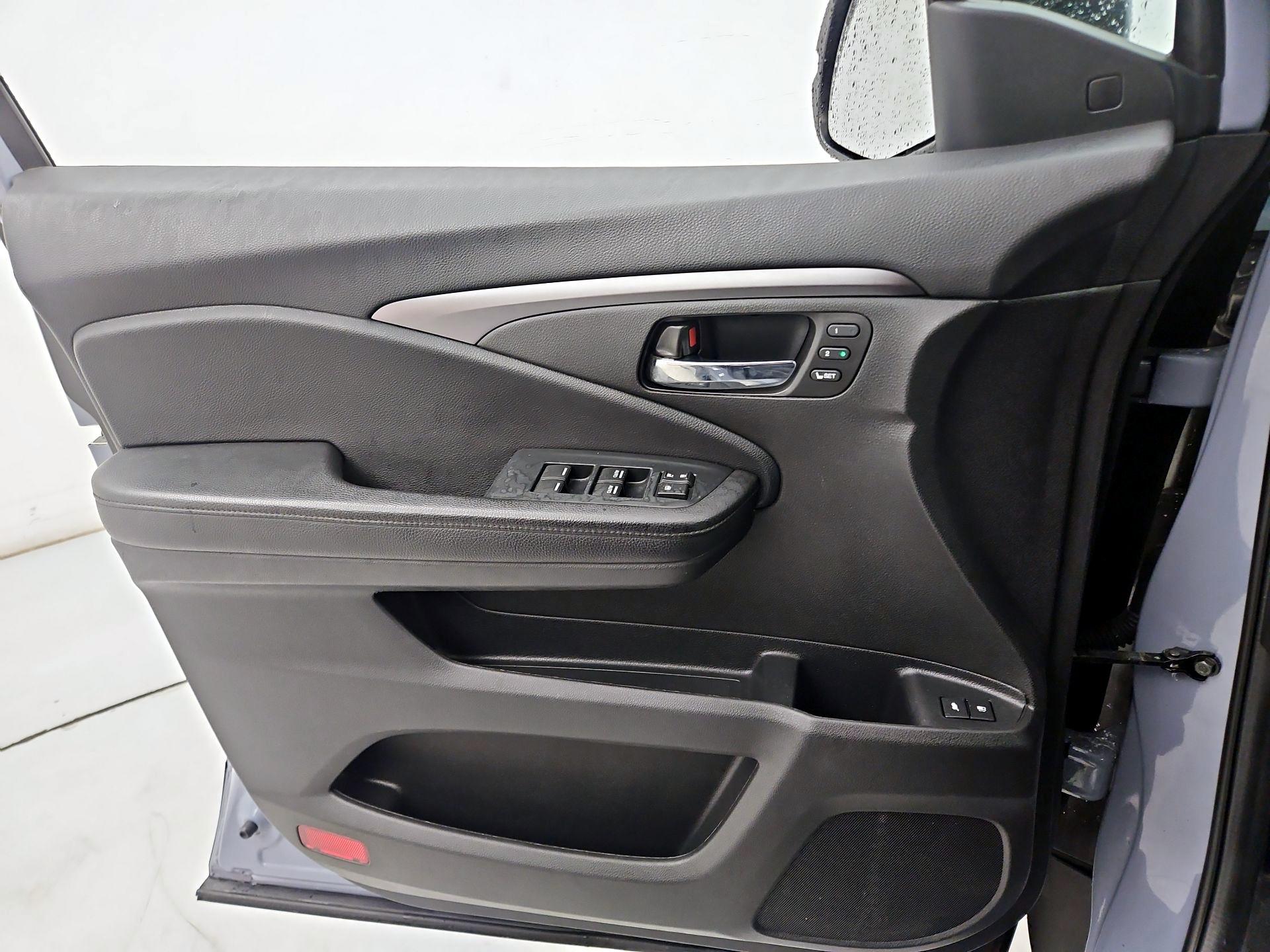 Thumbnail: 2022 Honda Pilot - 12