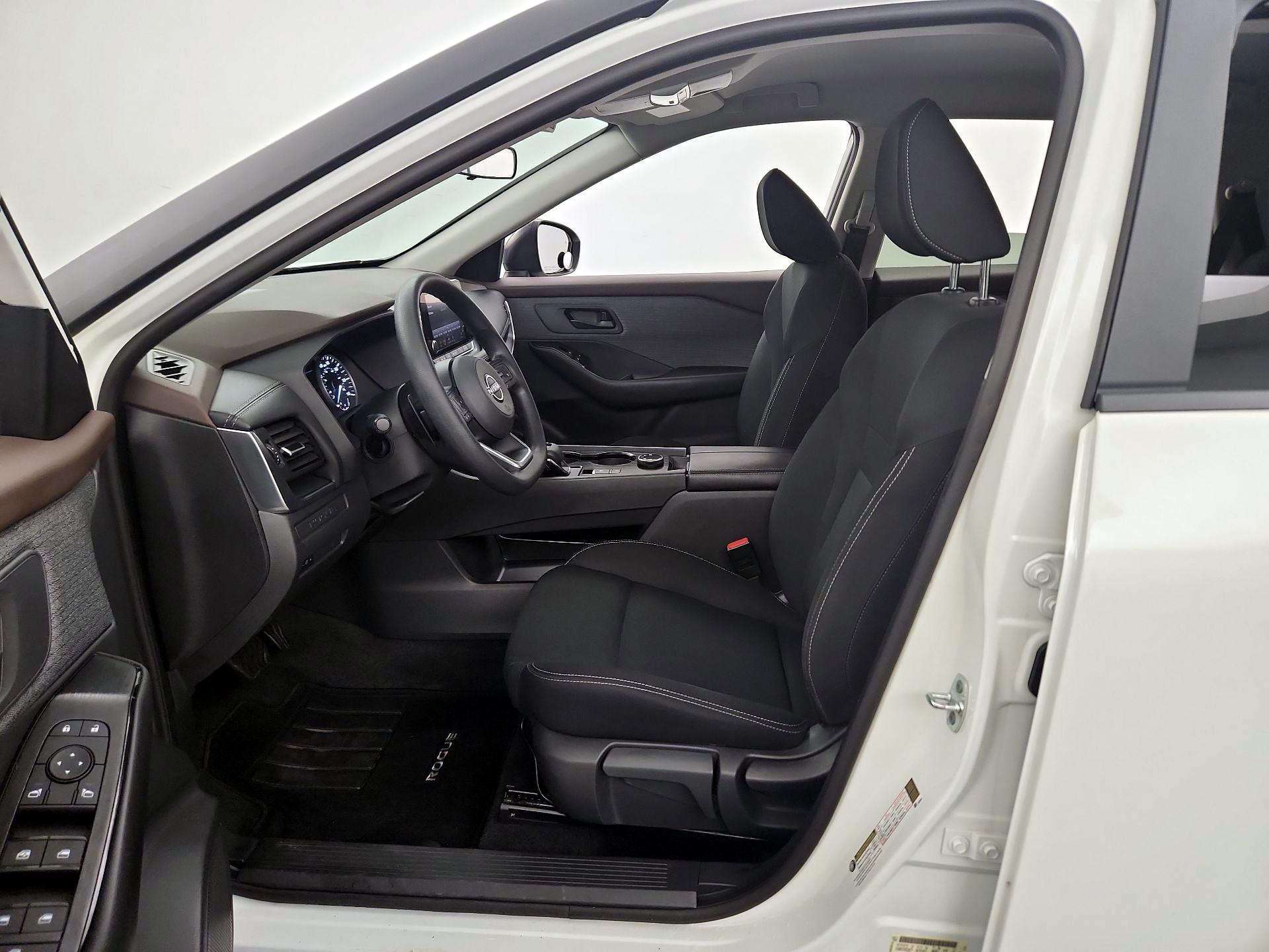 Thumbnail: 2023 Nissan Rogue - 11