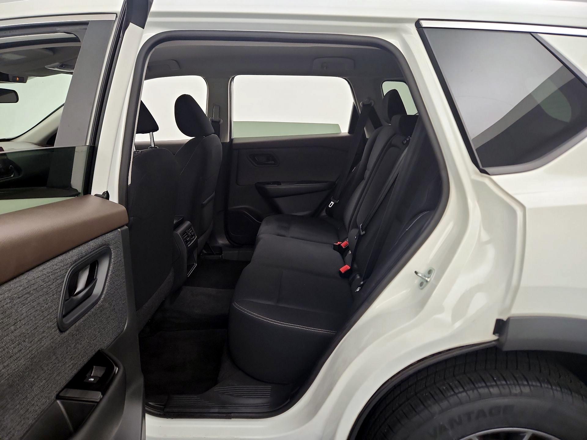 Thumbnail: 2023 Nissan Rogue - 19