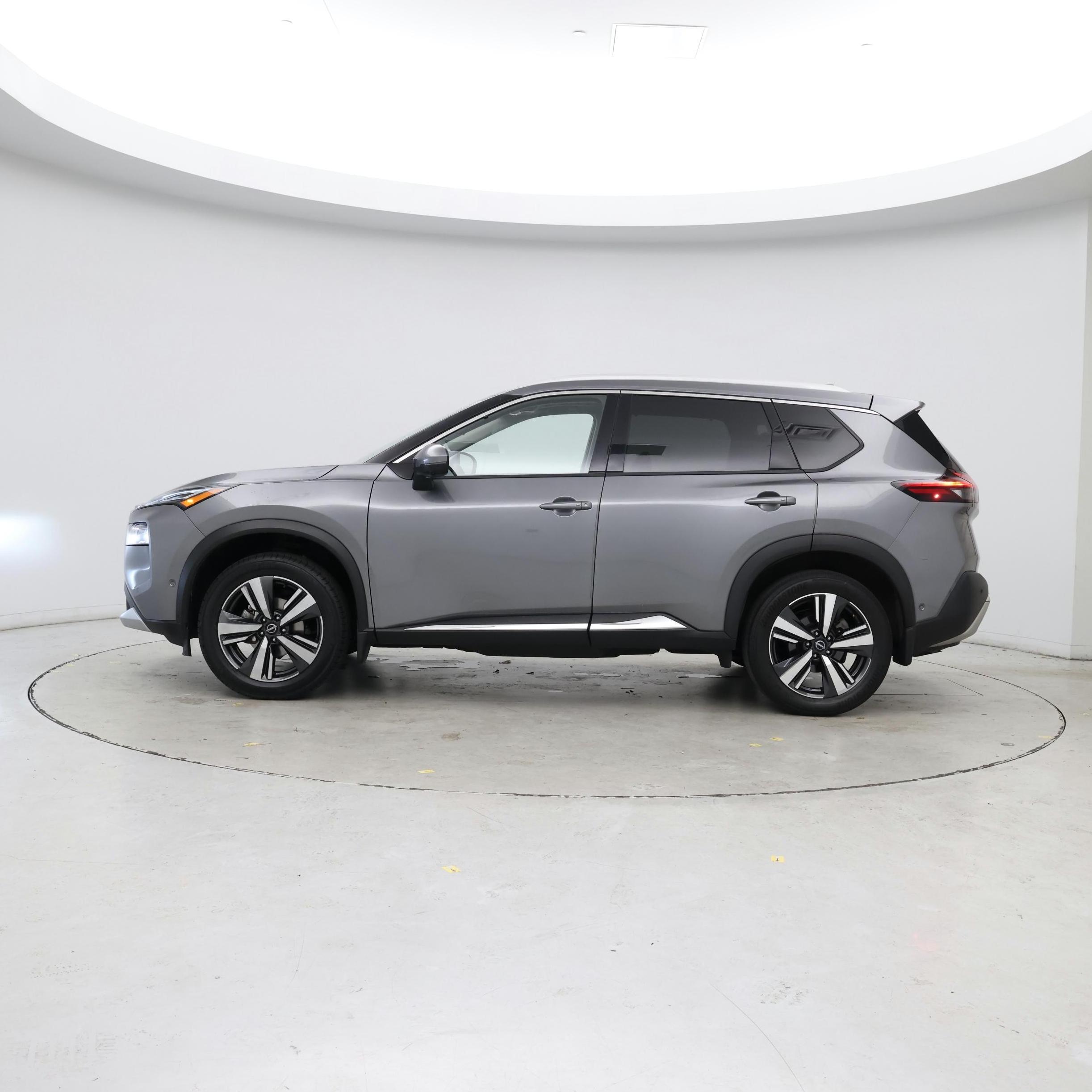 Thumbnail: 2023 Nissan Rogue - 3