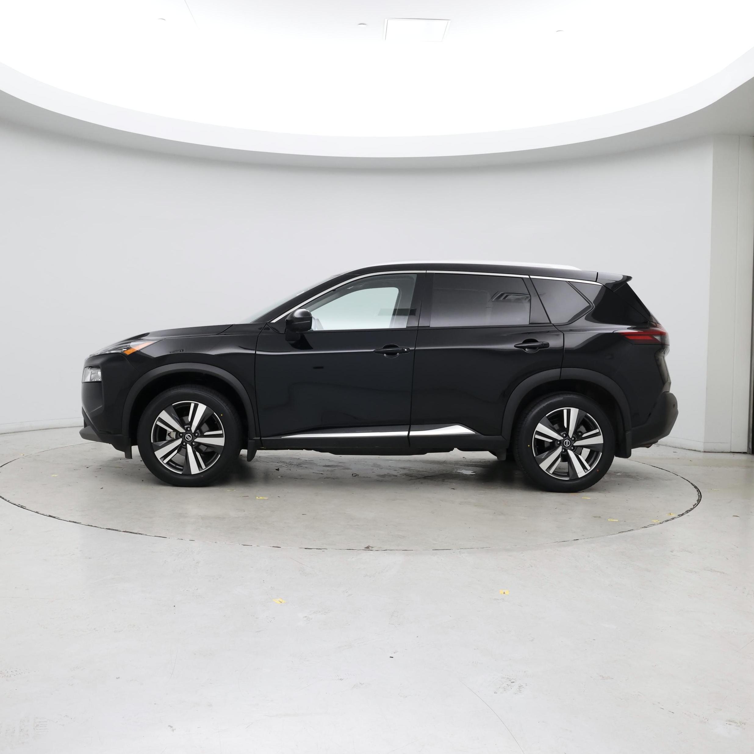 Thumbnail: 2021 Nissan Rogue - 3