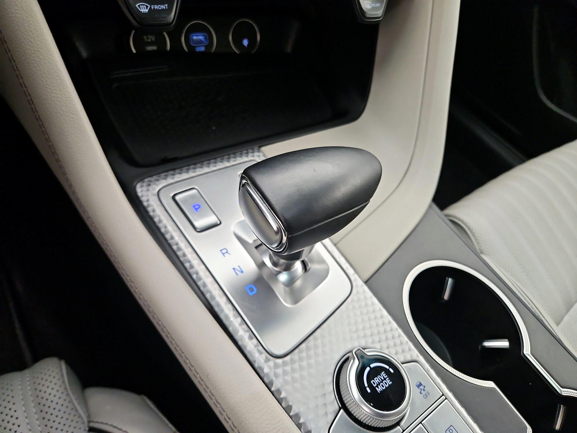 Thumbnail: 2023 Genesis G70 - 17