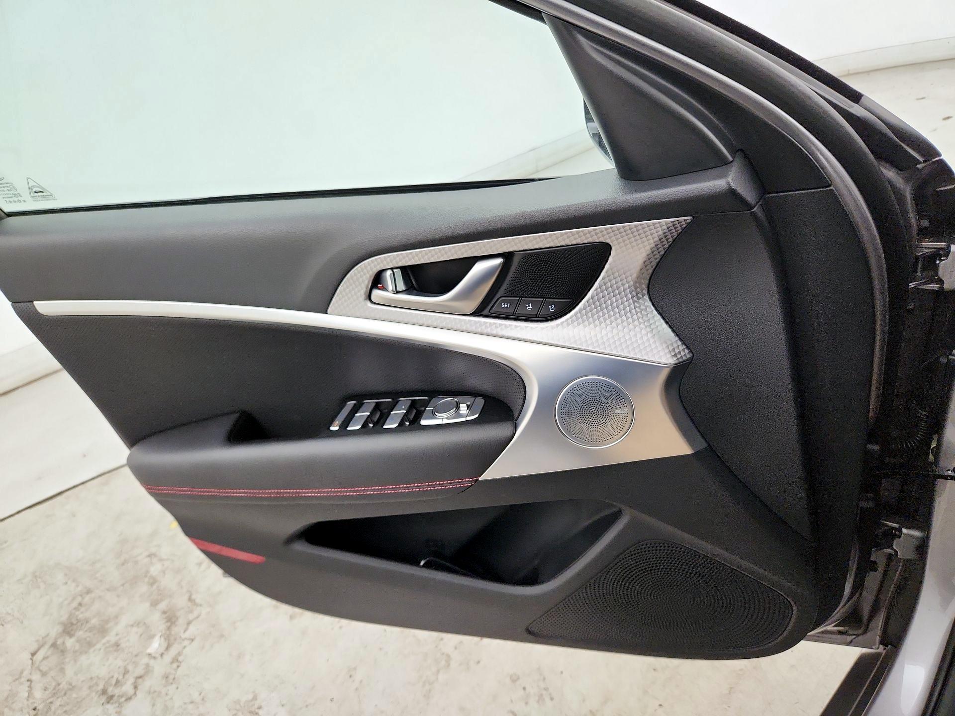 Thumbnail: 2023 Genesis G70 - 12