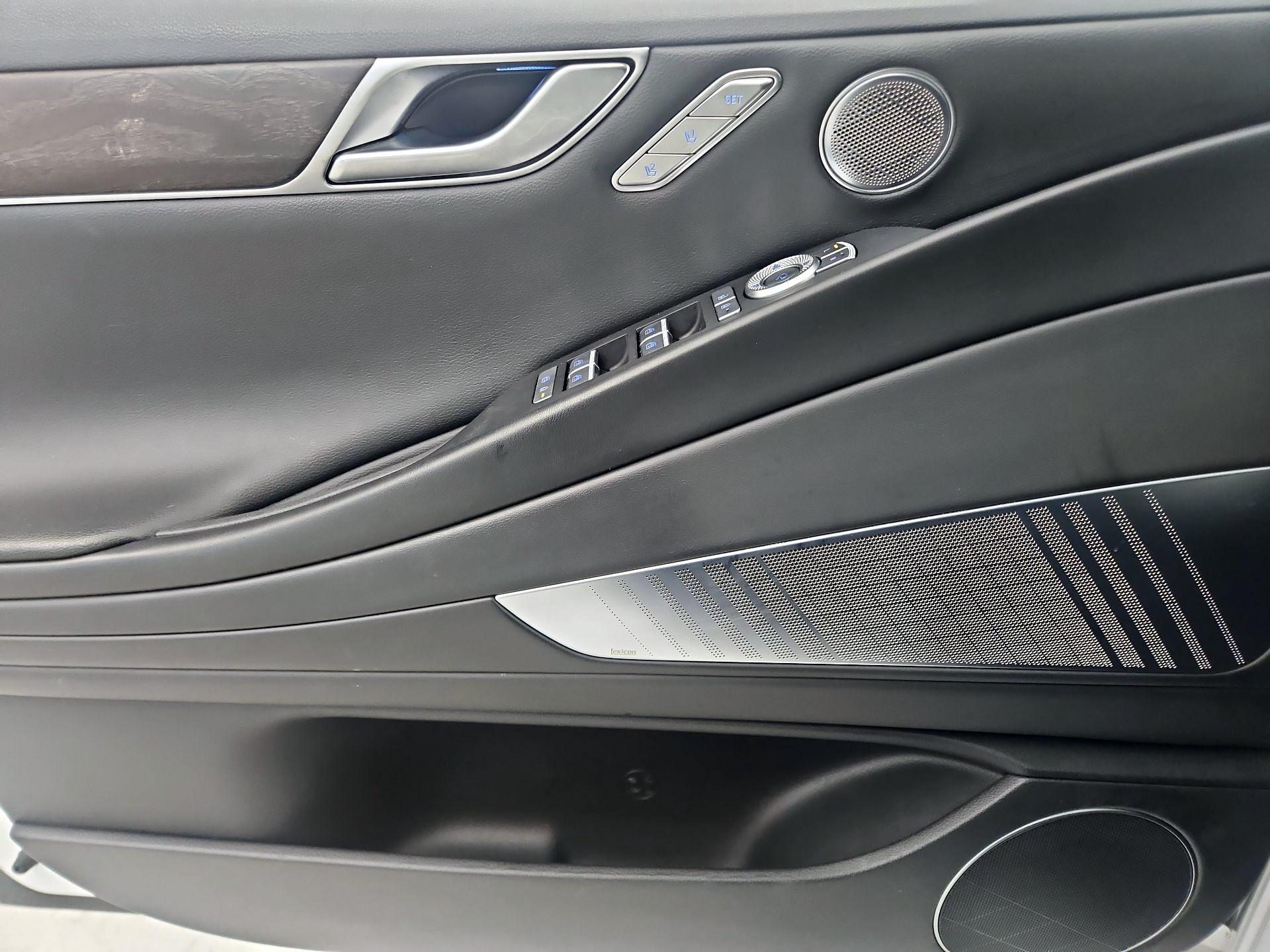 Thumbnail: 2022 Genesis G80 - 12