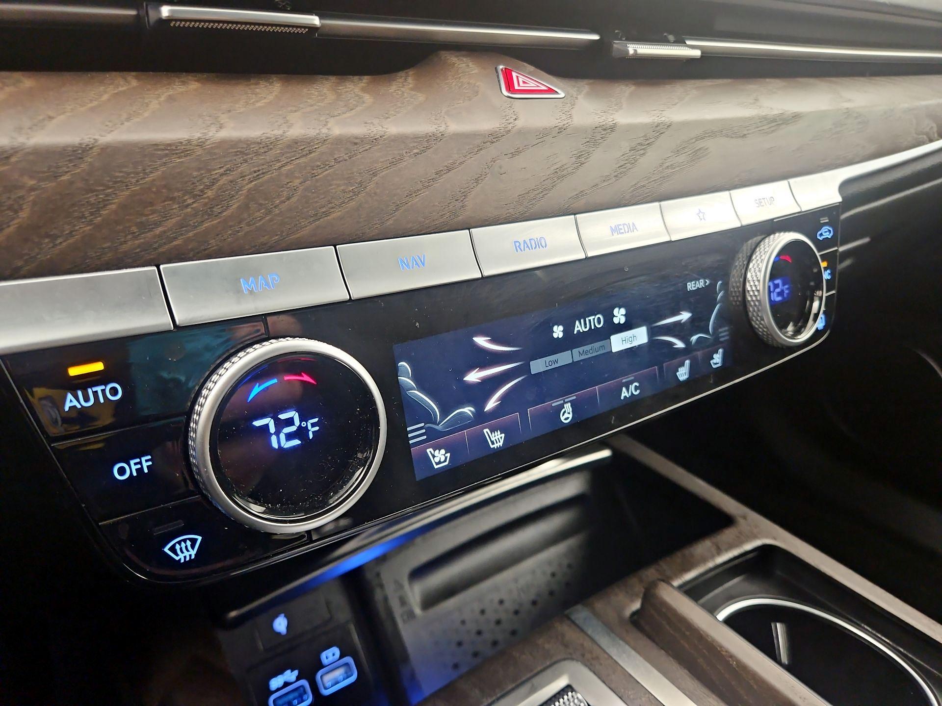 Thumbnail: 2022 Genesis G80 - 17