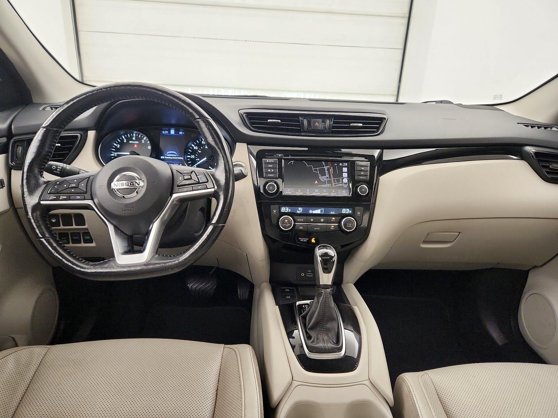 Thumbnail: 2021 Nissan Rogue Sport - 9