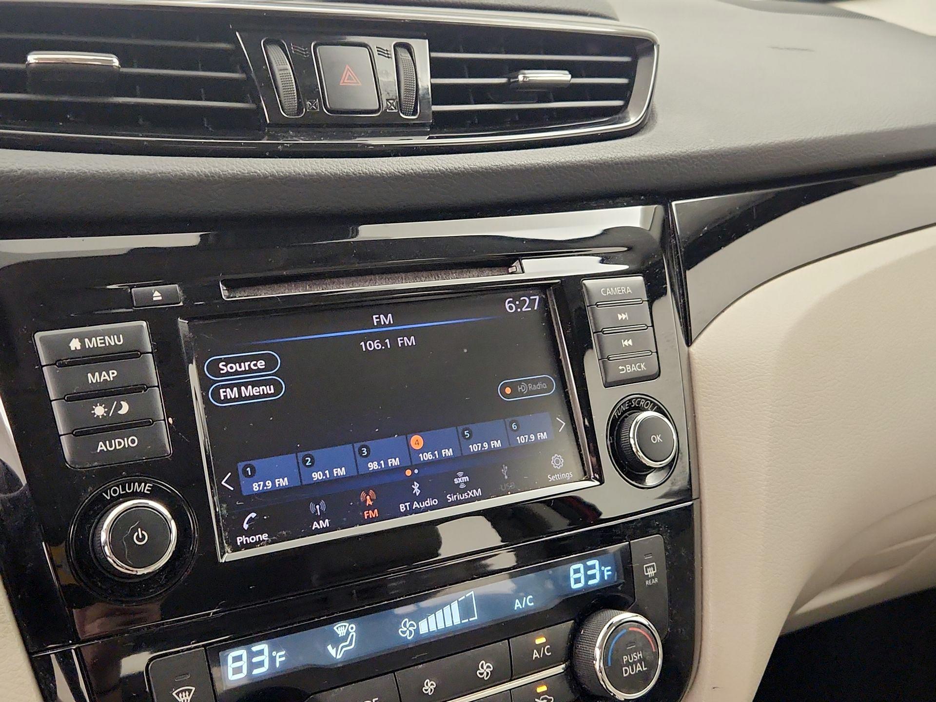 Thumbnail: 2021 Nissan Rogue Sport - 16