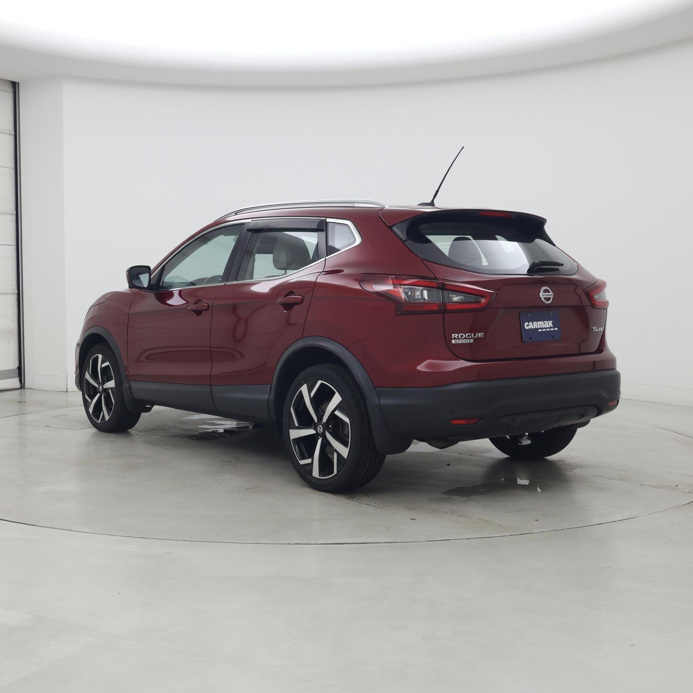 Thumbnail: 2021 Nissan Rogue Sport - 2