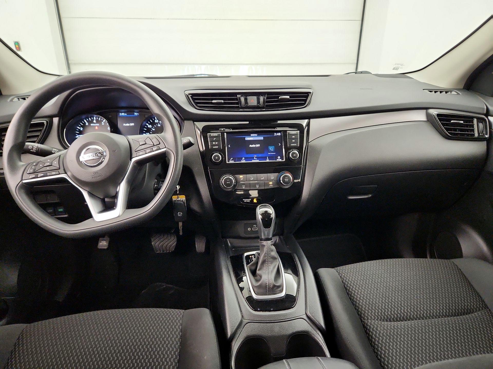 Thumbnail: 2022 Nissan Rogue Sport - 9