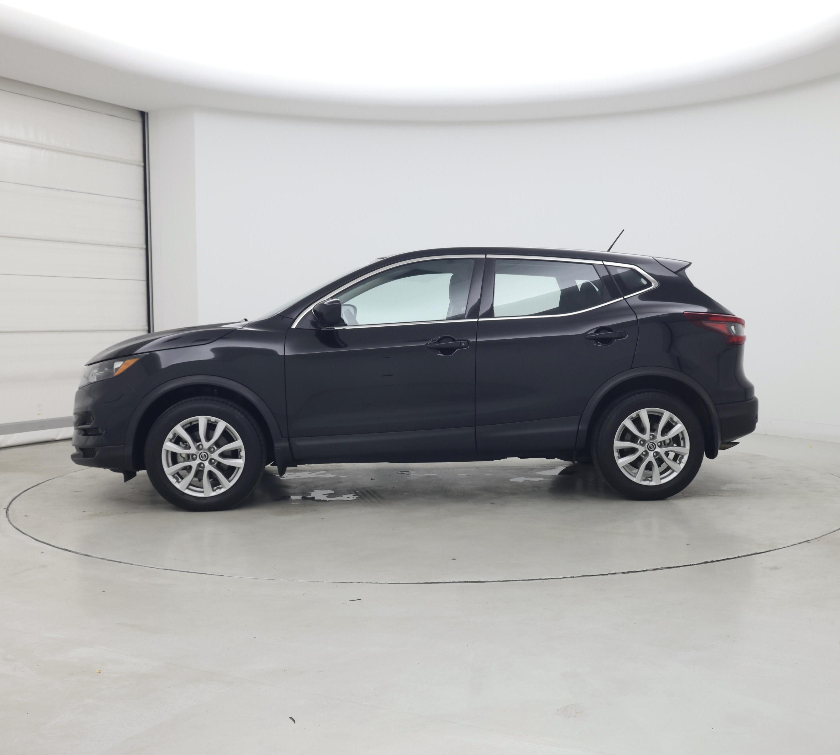 Thumbnail: 2022 Nissan Rogue Sport - 3
