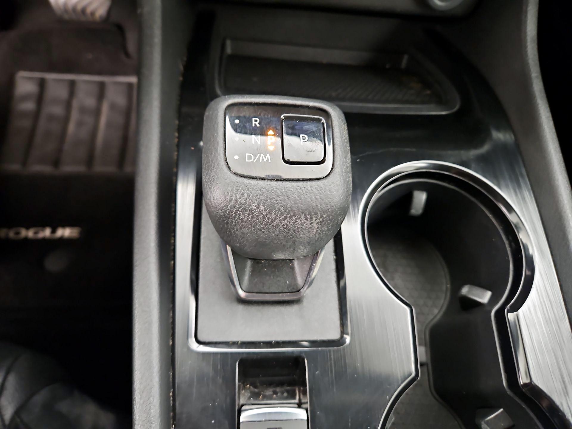 Thumbnail: 2022 Nissan Rogue - 17