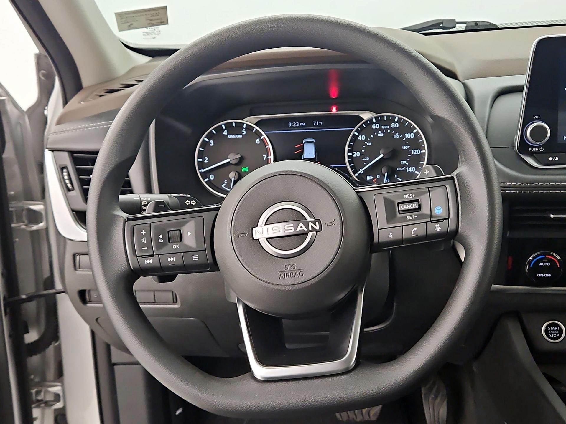 Thumbnail: 2023 Nissan Rogue - 10