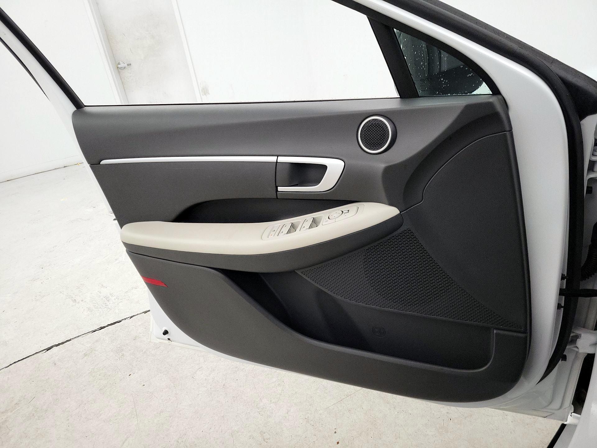 Thumbnail: 2022 Hyundai Sonata - 12