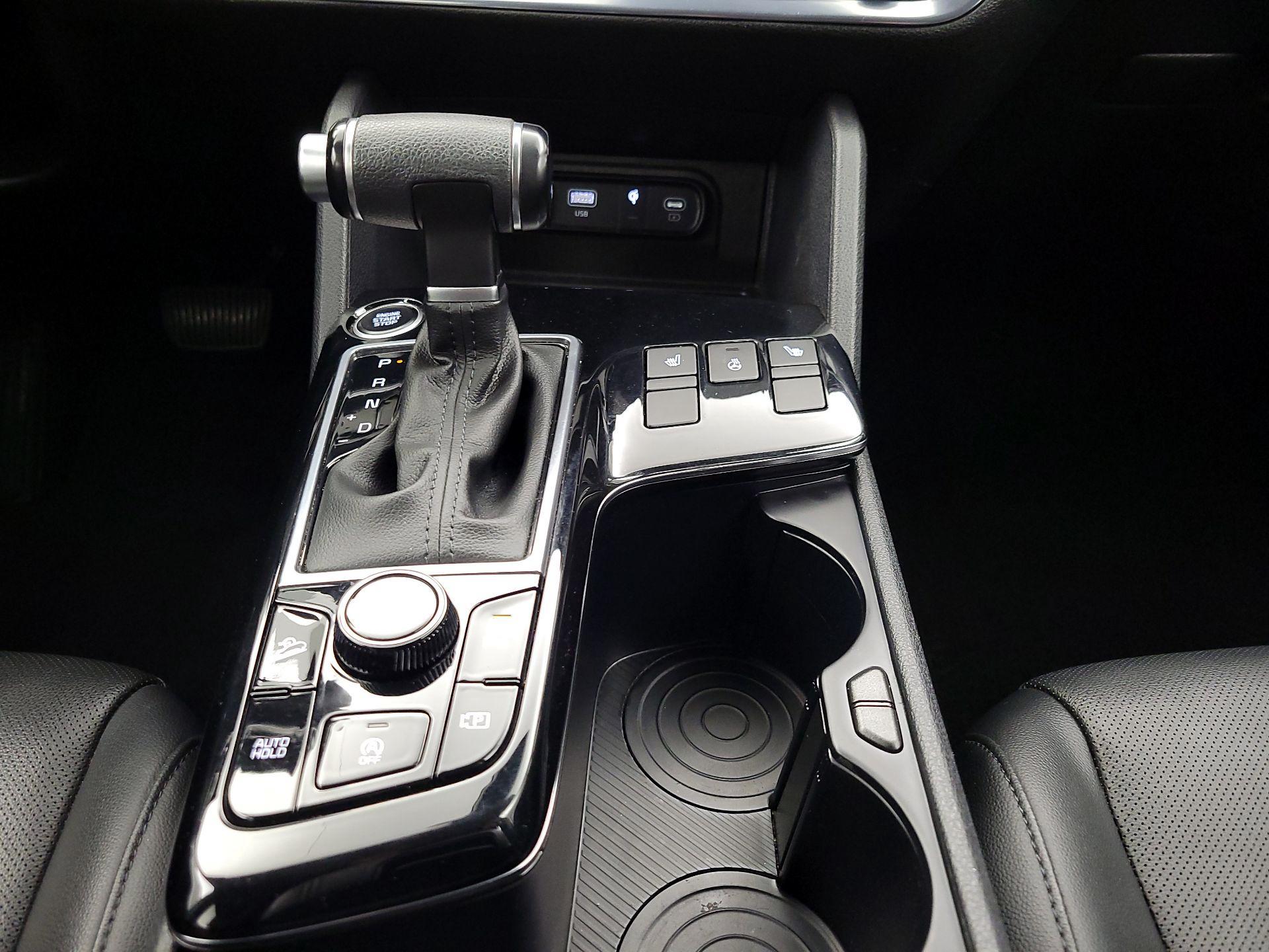 Thumbnail: 2023 Kia Sportage - 18