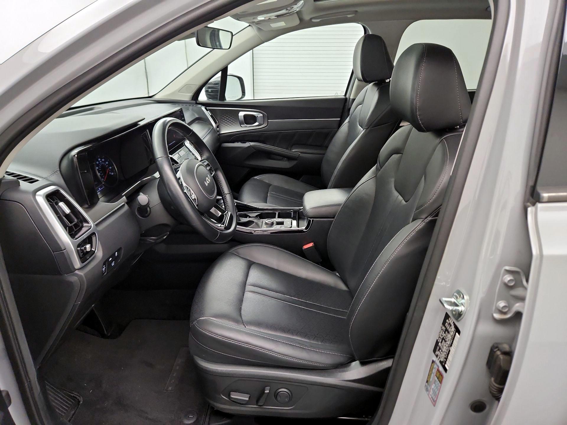 Thumbnail: 2022 Kia Sorento - 11