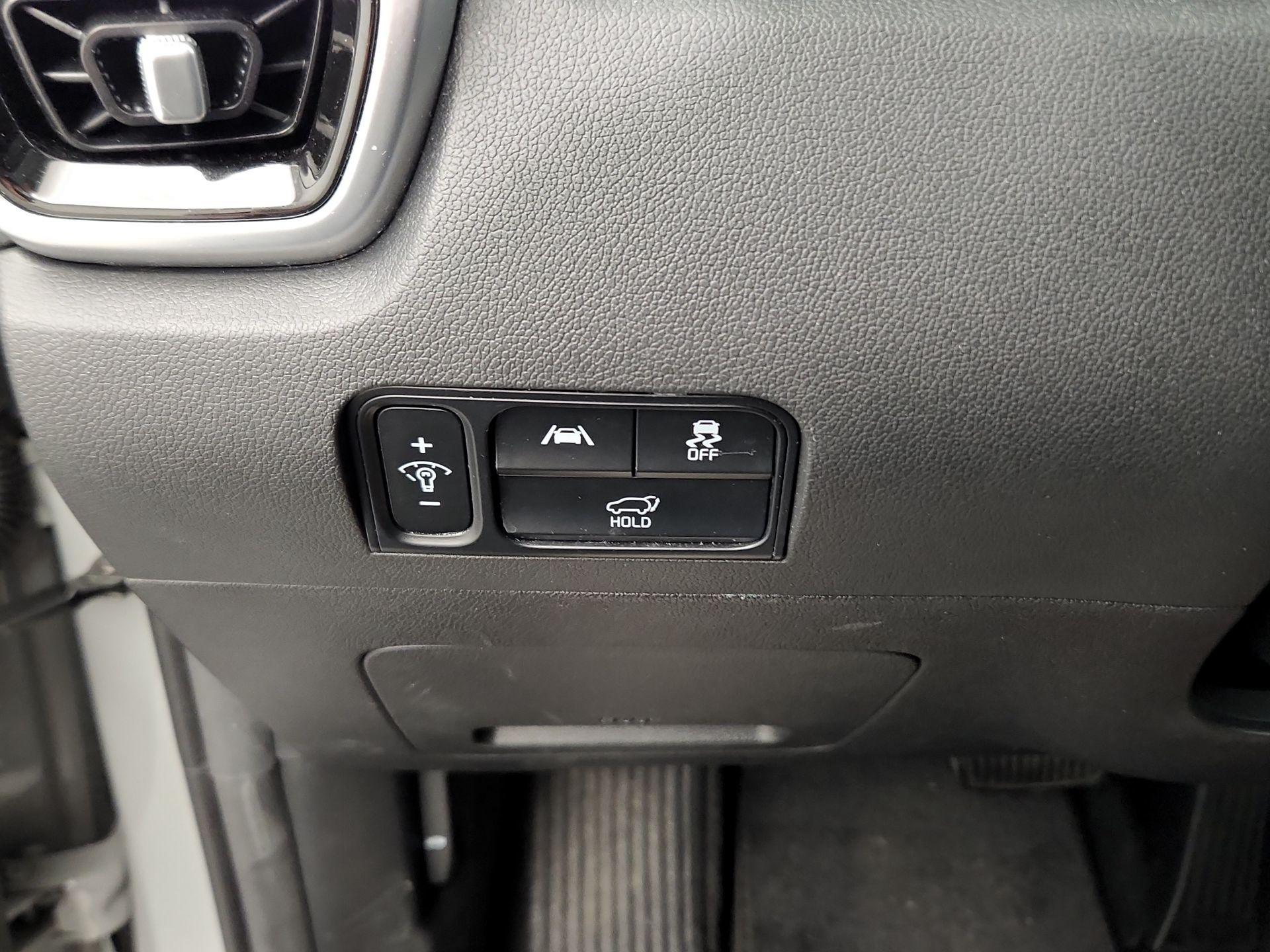 Thumbnail: 2022 Kia Sorento - 13