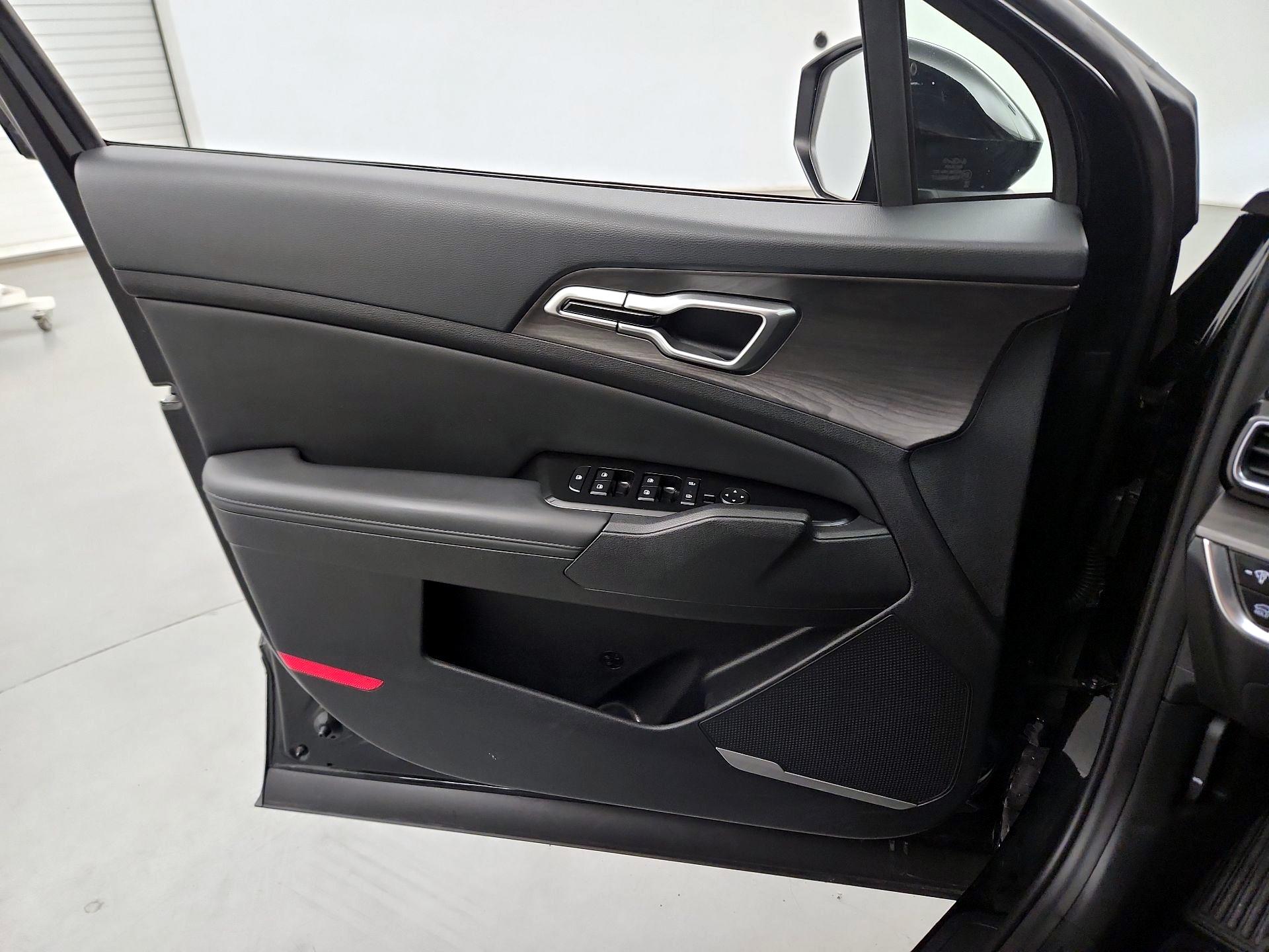 Thumbnail: 2023 Kia Sportage - 12
