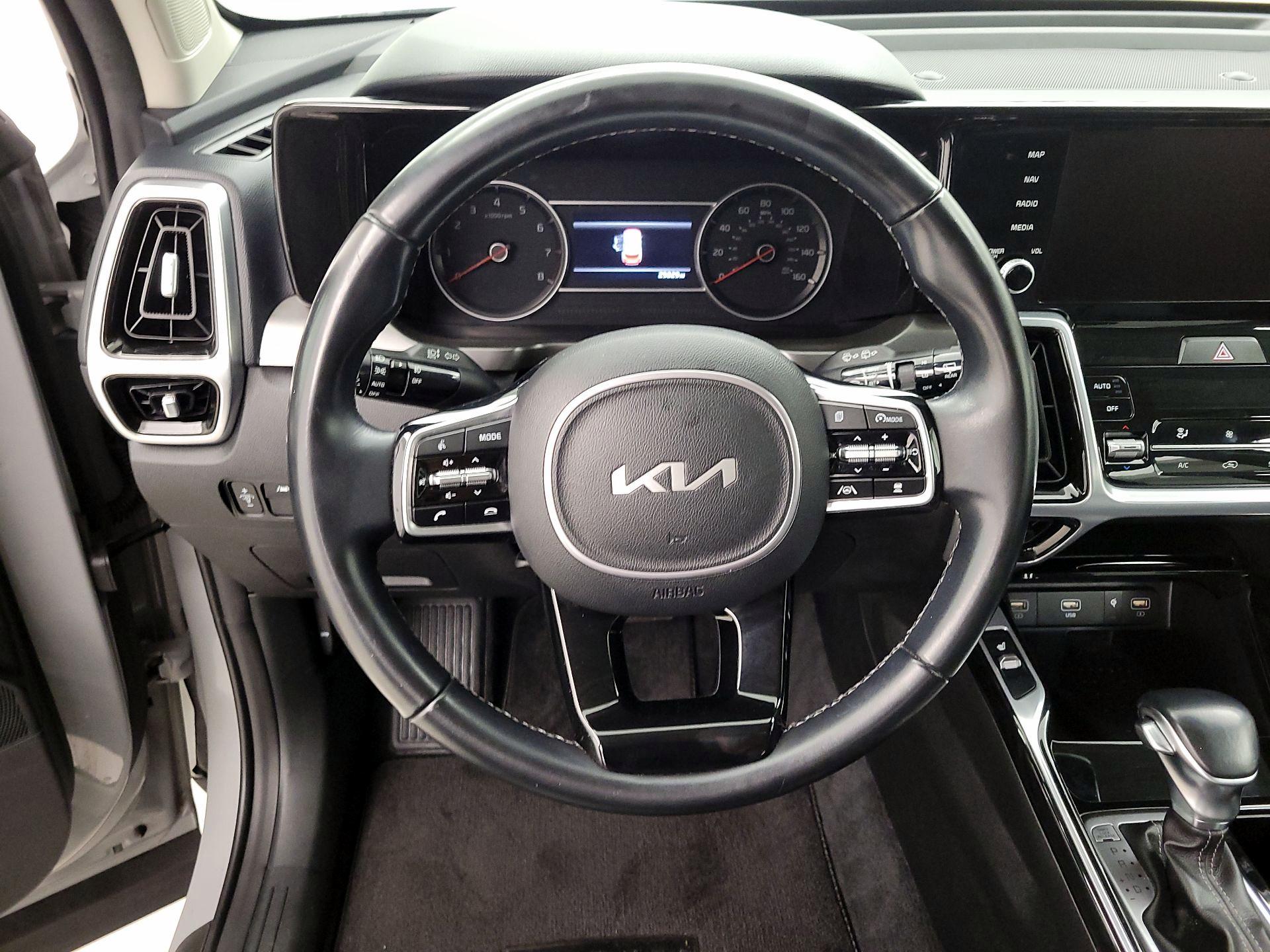 Thumbnail: 2022 Kia Sorento - 10
