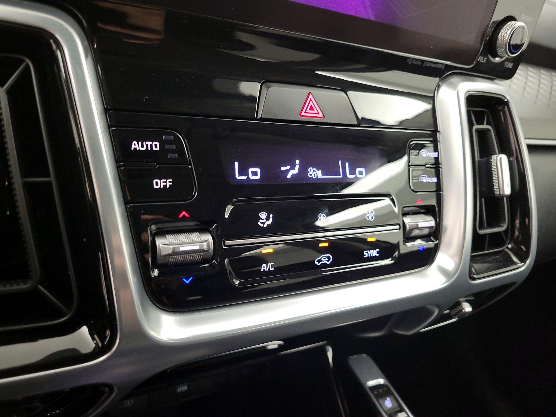 Thumbnail: 2022 Kia Sorento - 17