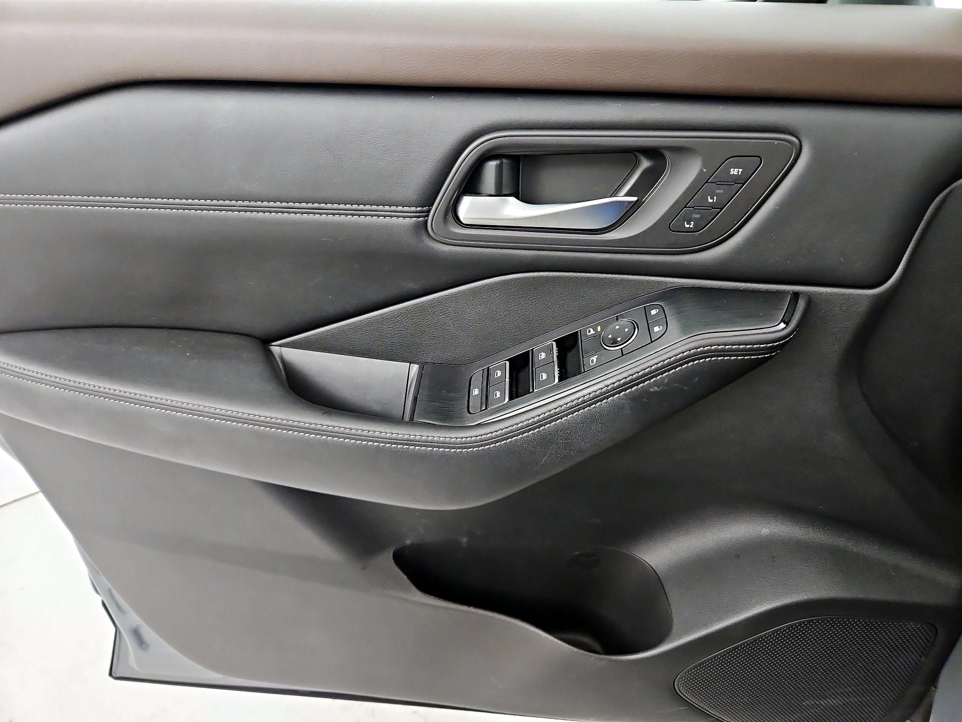 Thumbnail: 2022 Nissan Rogue - 12