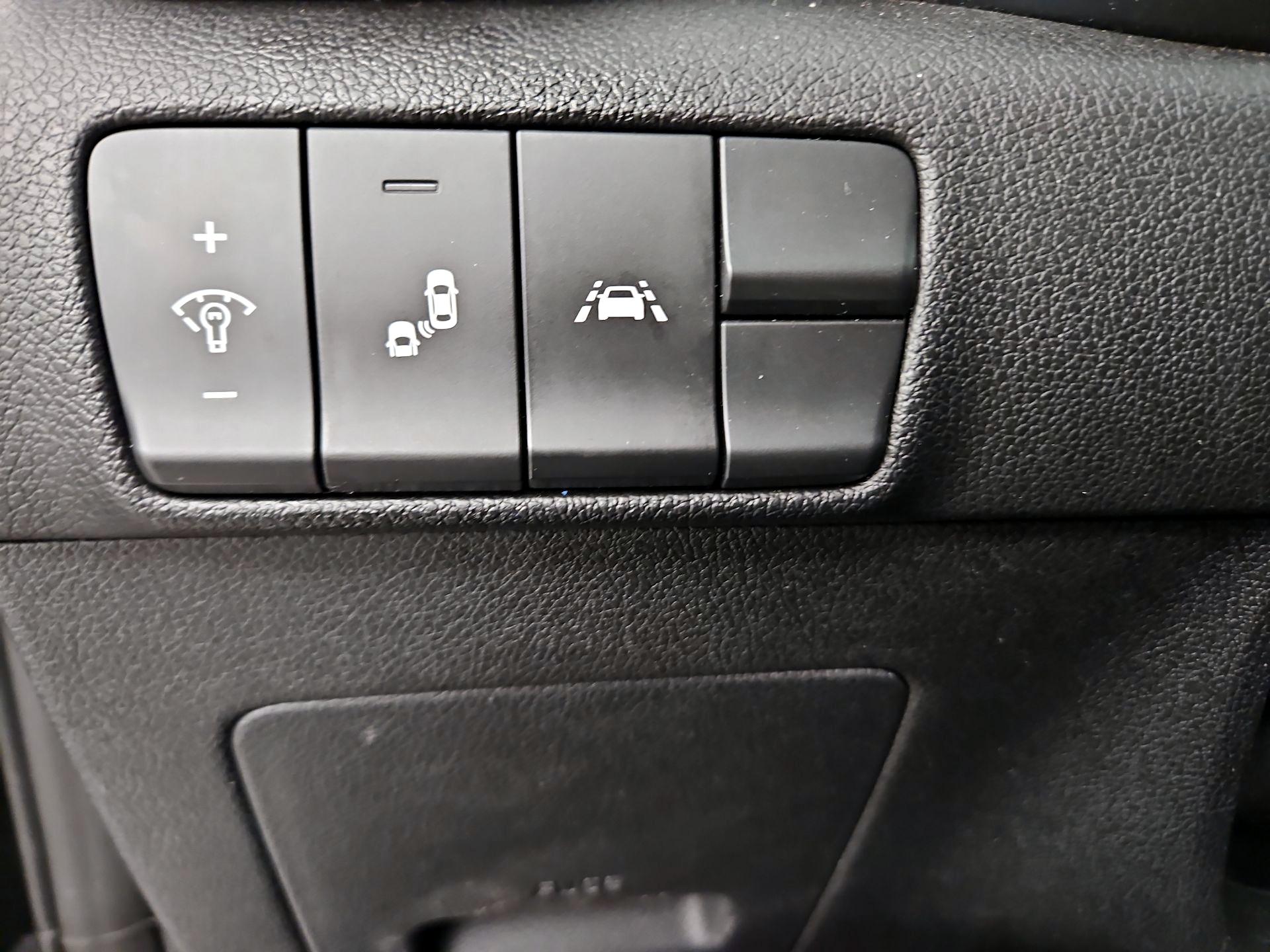 Thumbnail: 2022 Kia Sportage - 13