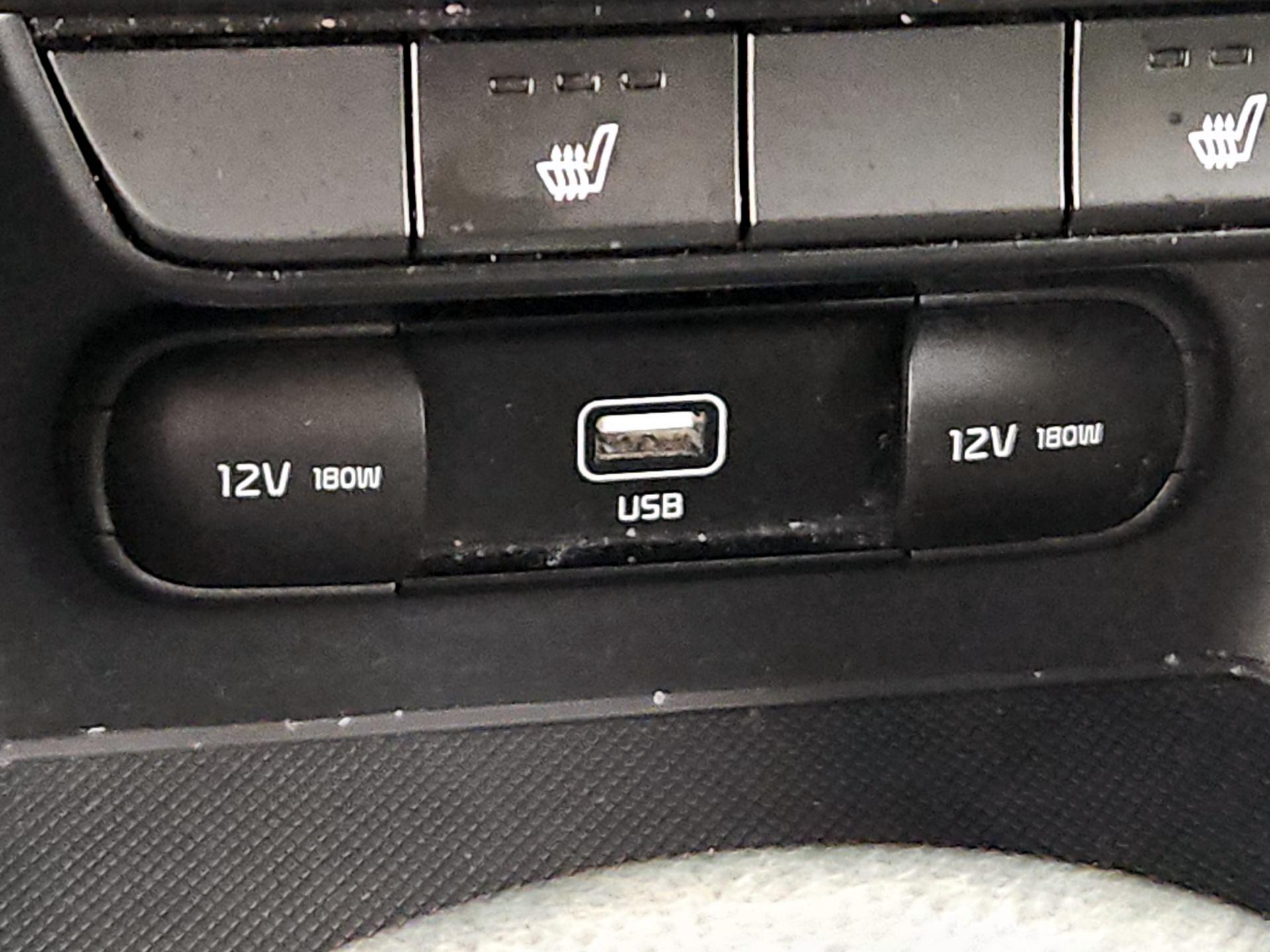 Thumbnail: 2022 Kia Sportage - 18