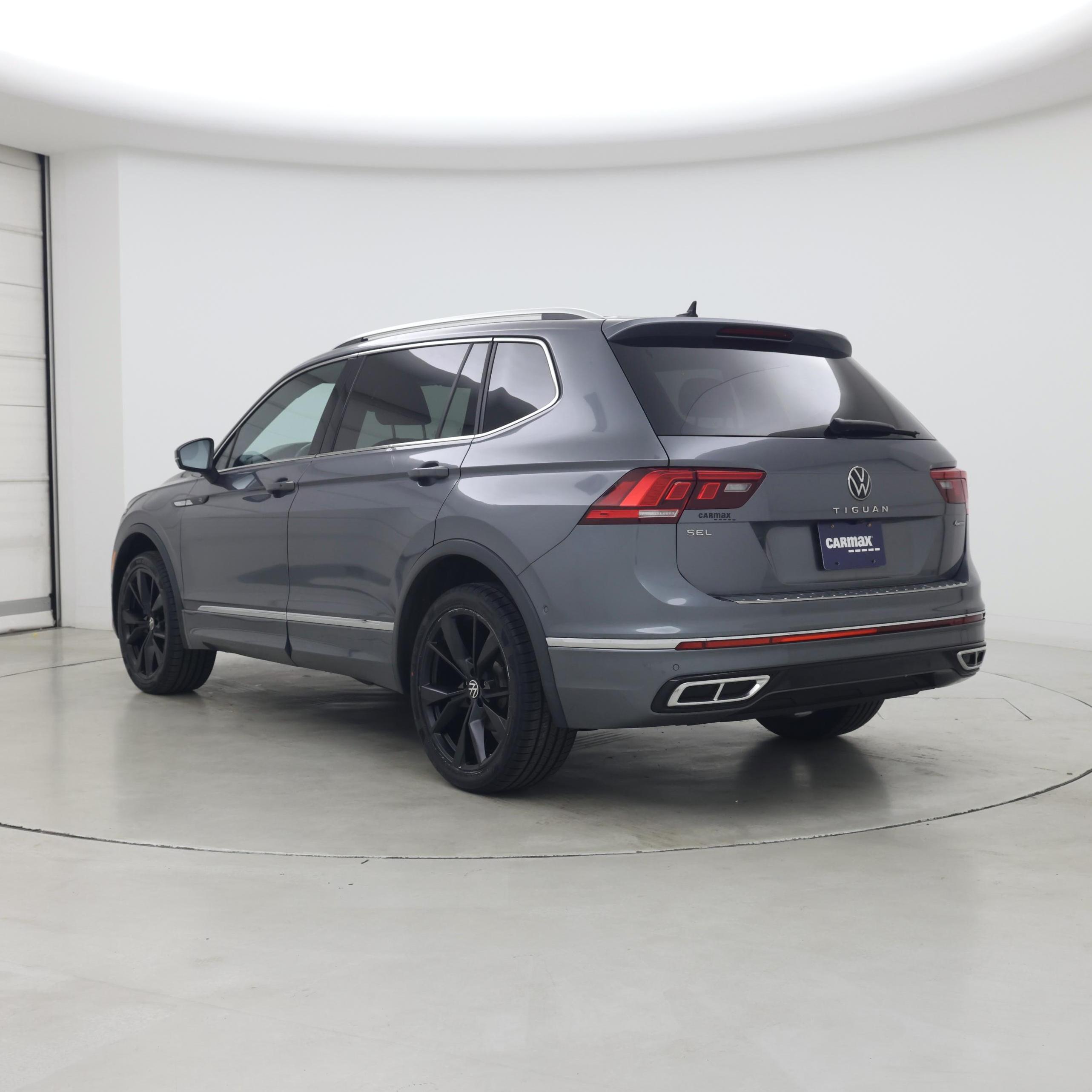 Thumbnail: 2022 Volkswagen Tiguan - 2