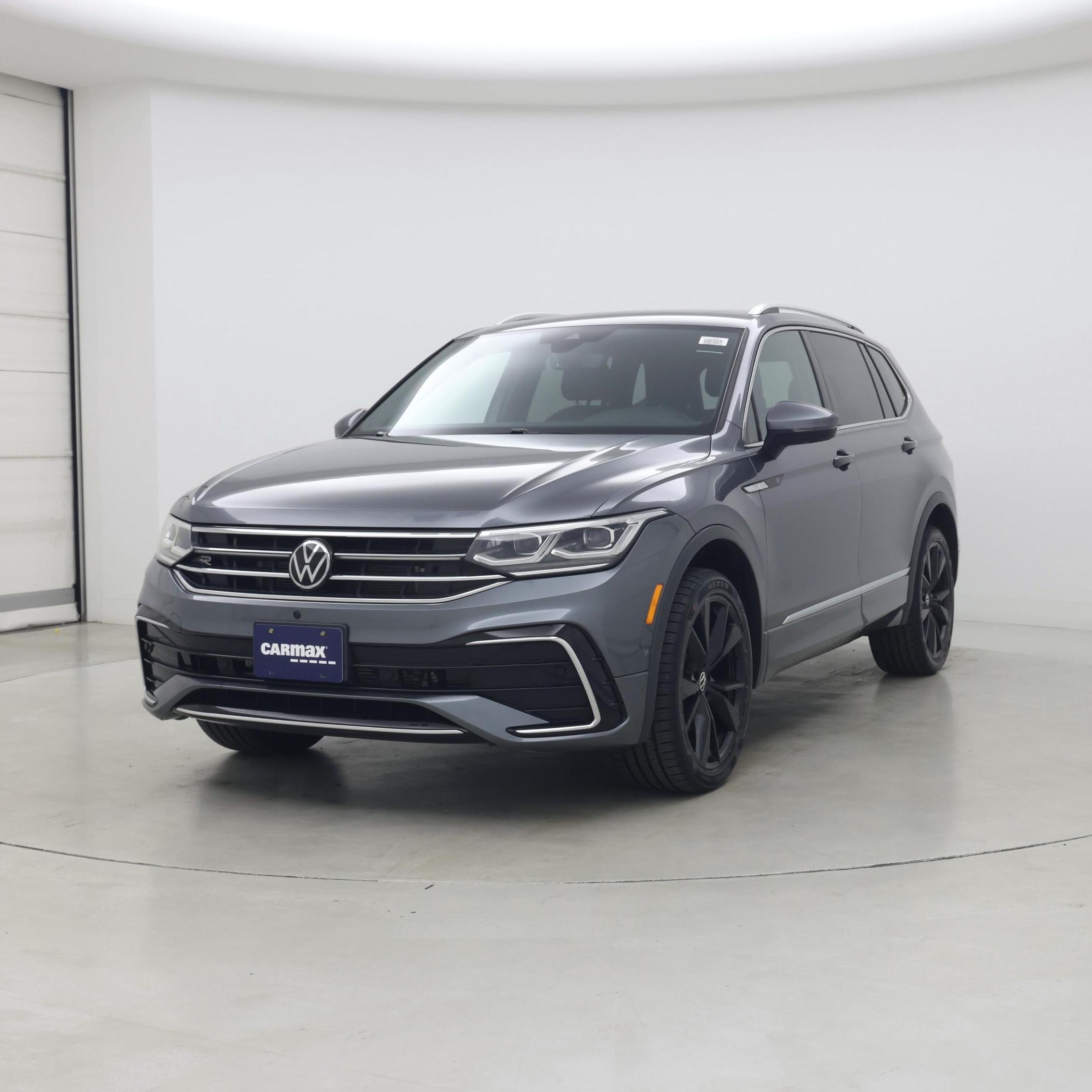 Thumbnail: 2022 Volkswagen Tiguan - 4