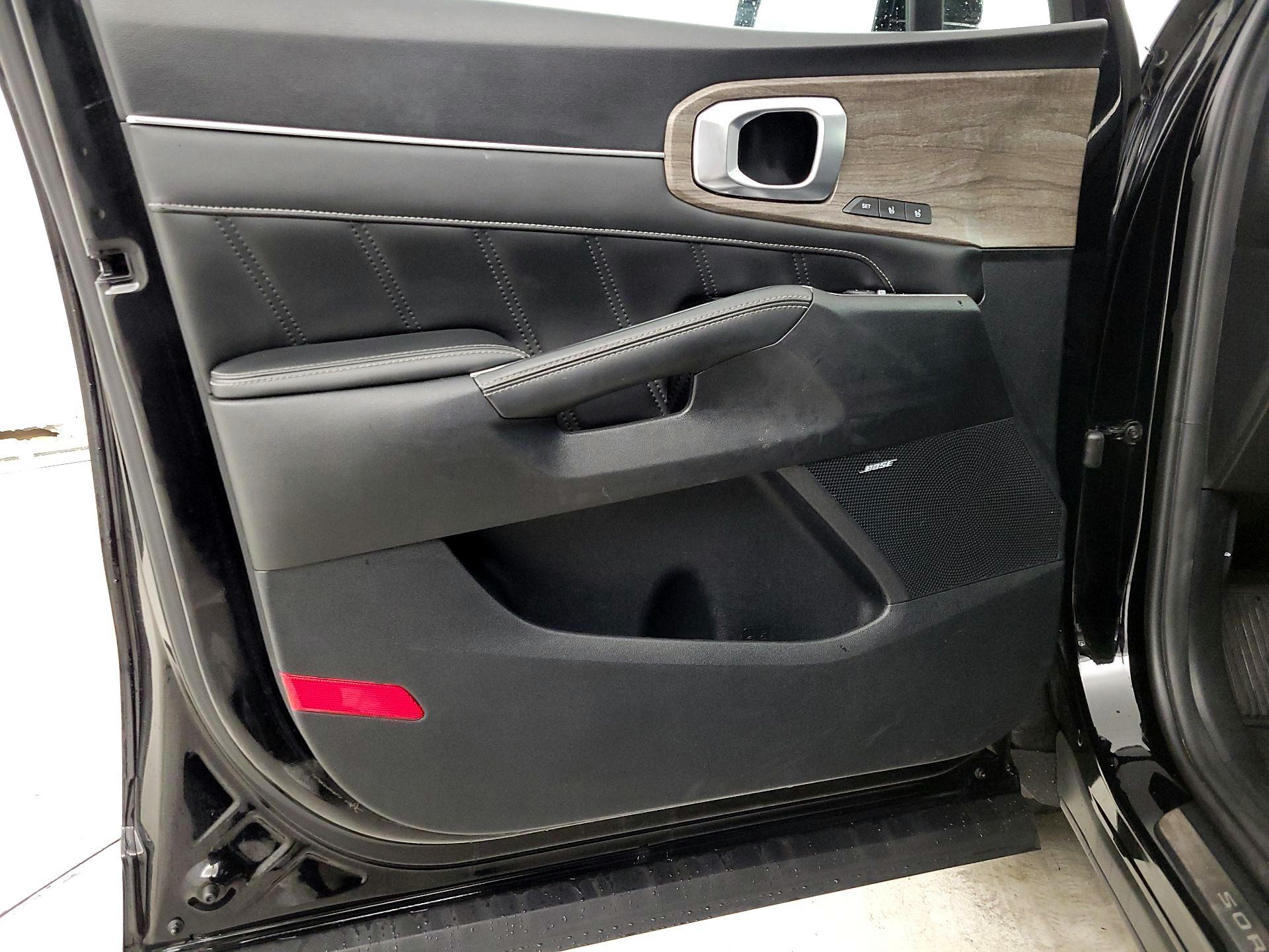 Thumbnail: 2022 Kia Sorento - 12