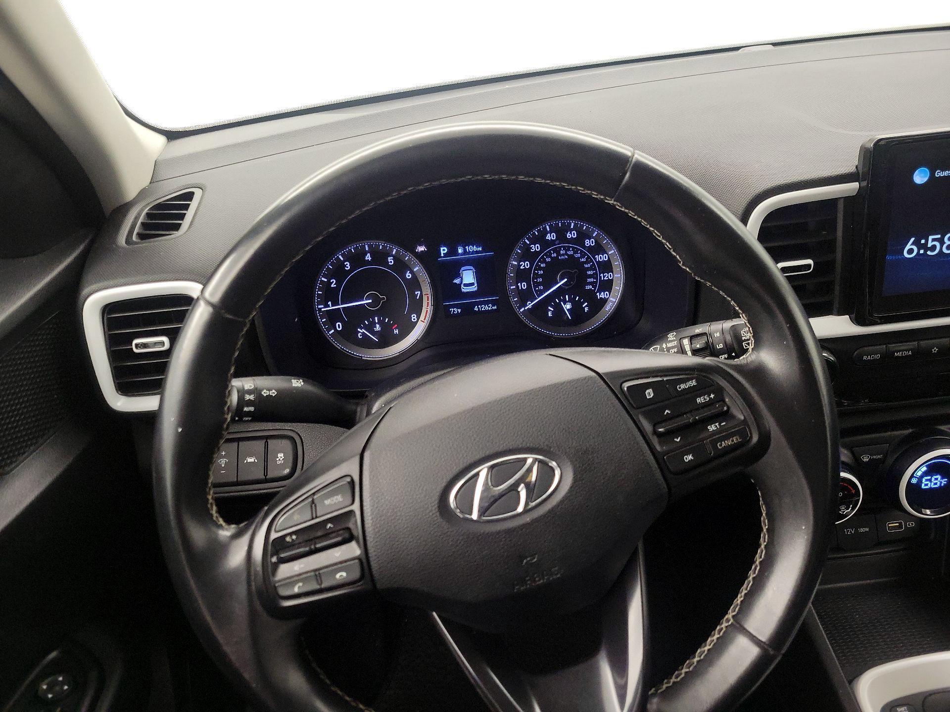 Thumbnail: 2022 Hyundai Venue - 10
