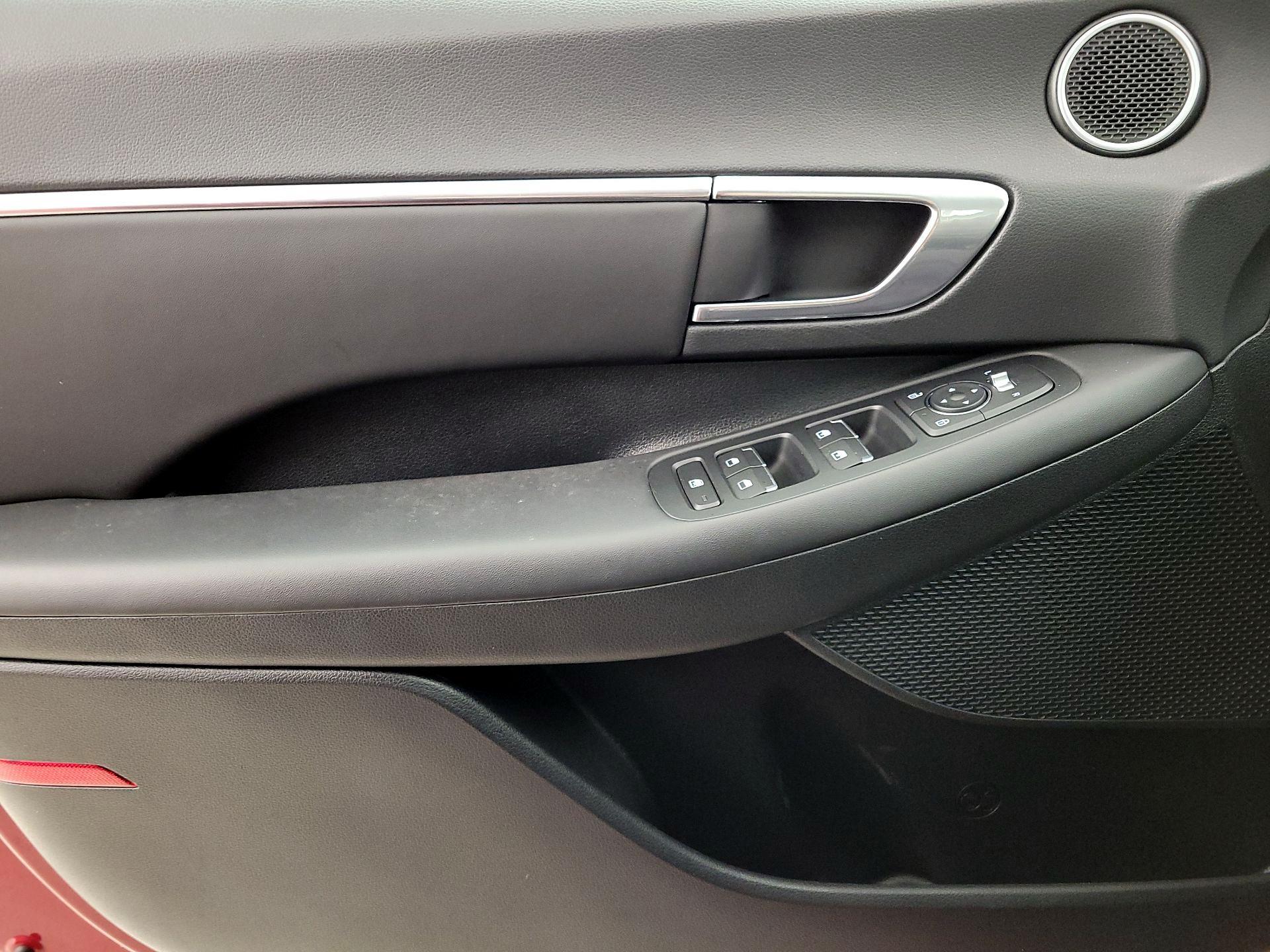 Thumbnail: 2023 Hyundai Sonata - 12