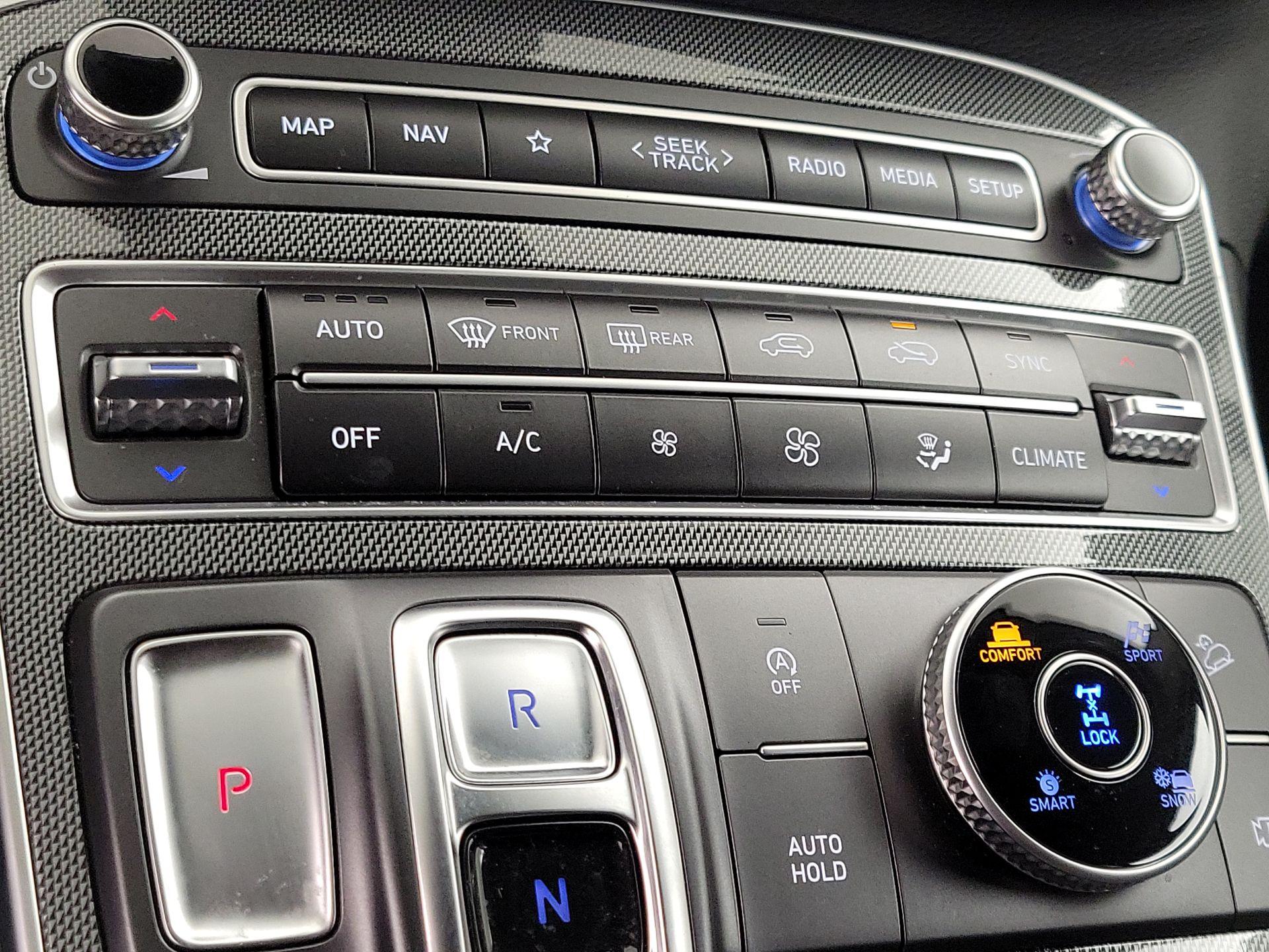 Thumbnail: 2023 Hyundai Santa Fe - 17