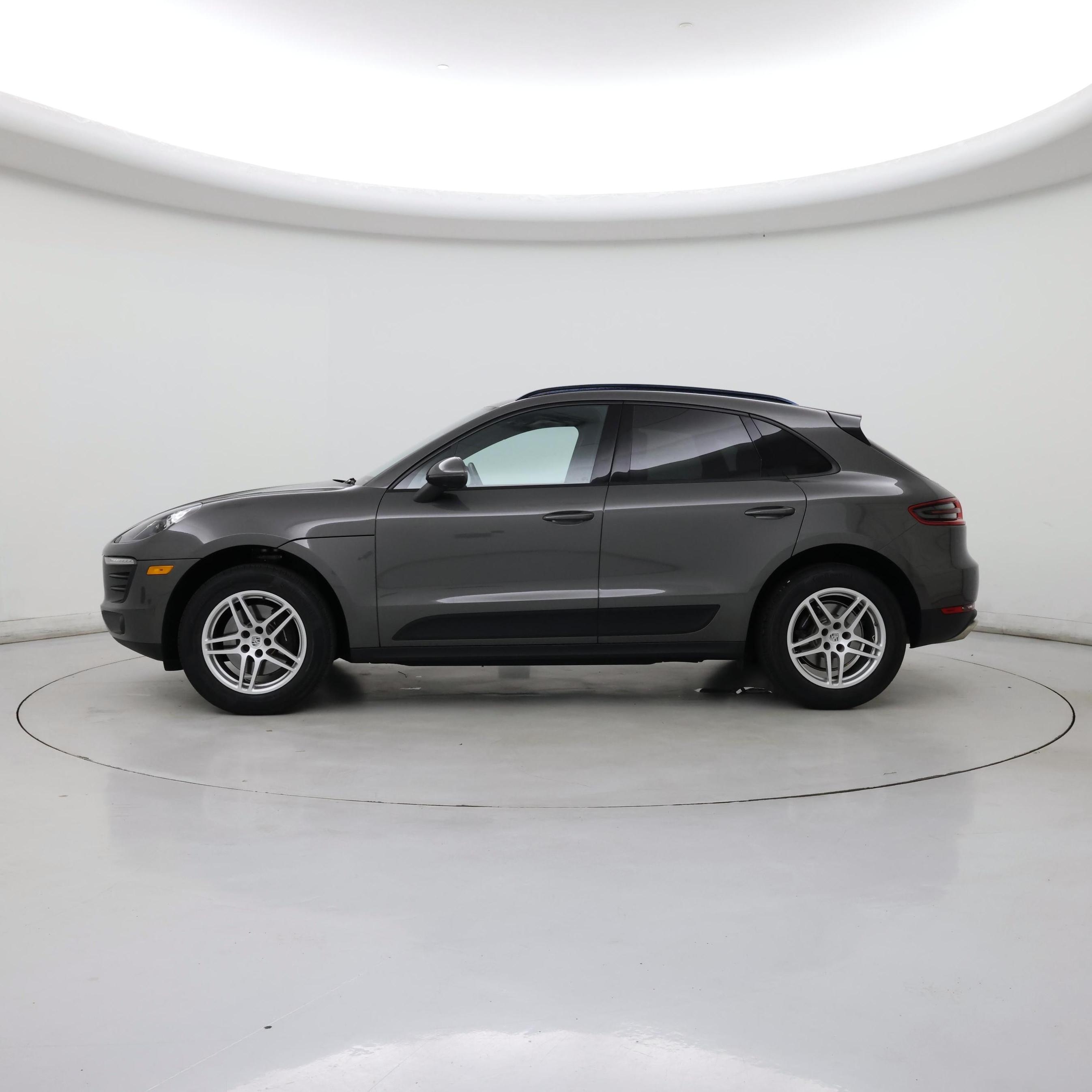 Thumbnail: 2018 Porsche Macan - 3
