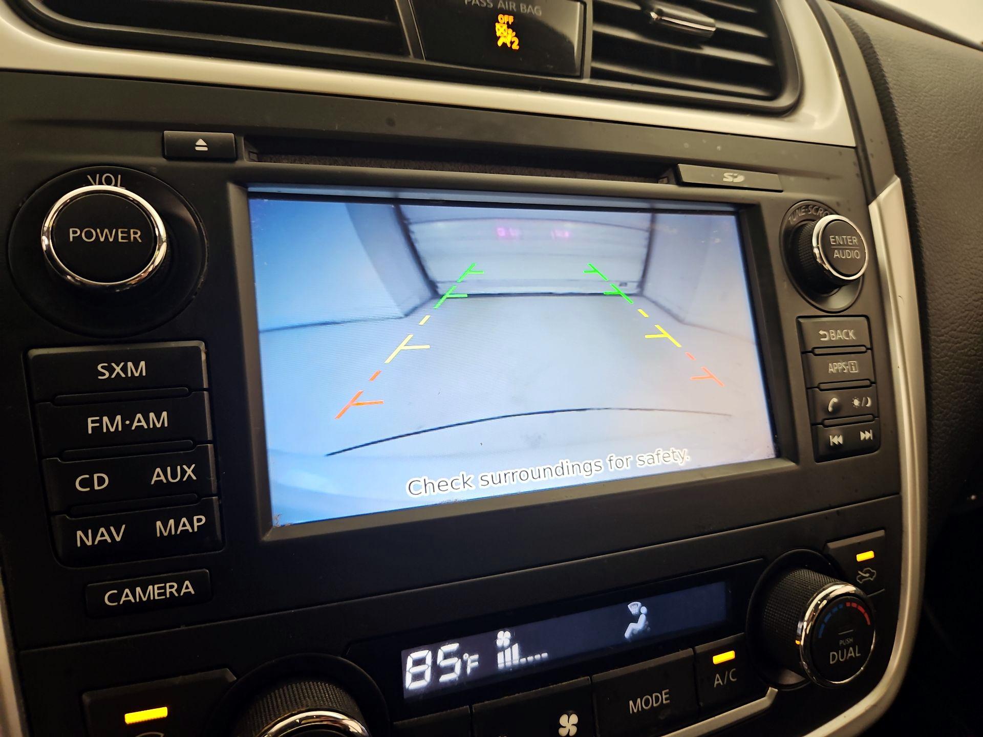 Thumbnail: 2017 Nissan Altima - 15