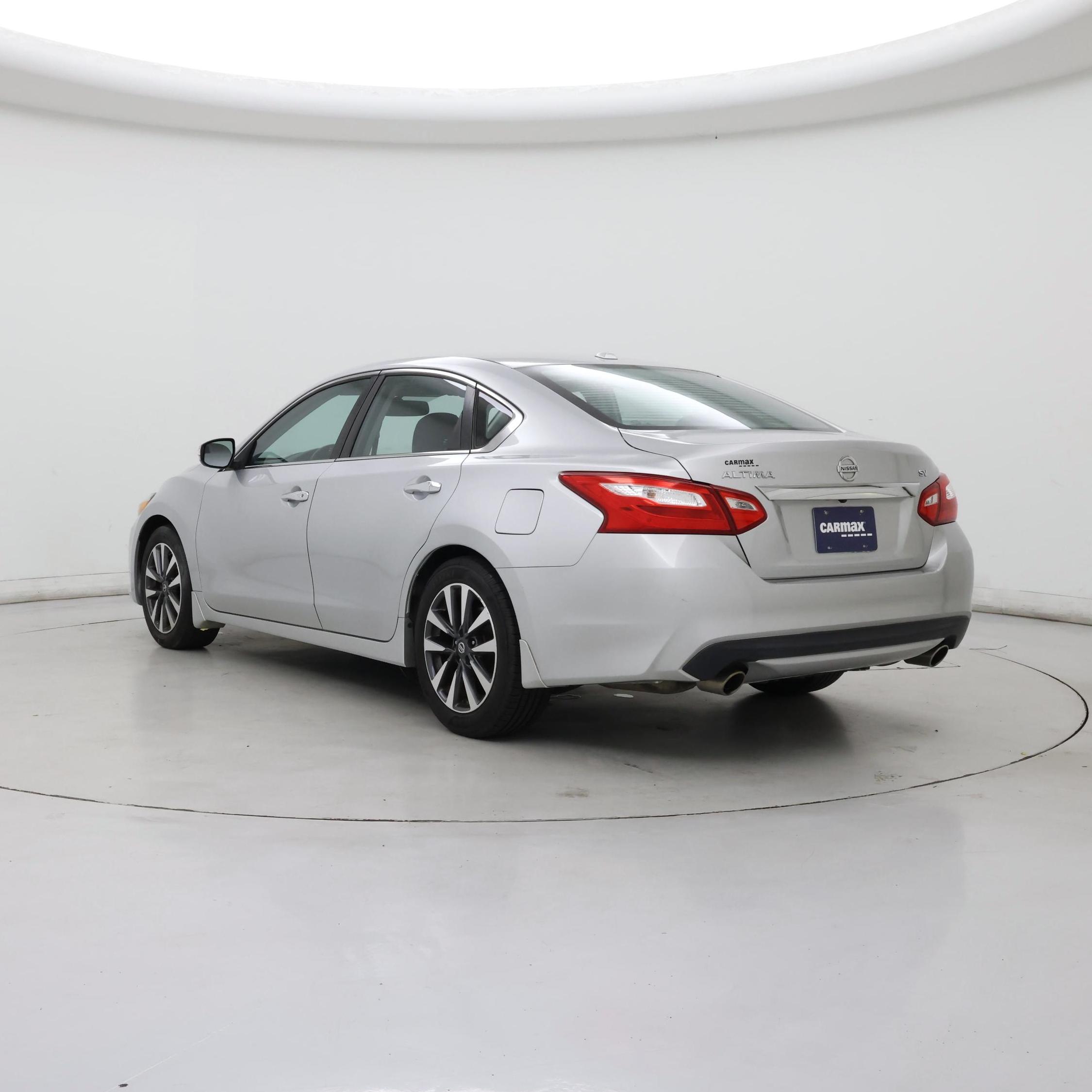 Thumbnail: 2017 Nissan Altima - 2