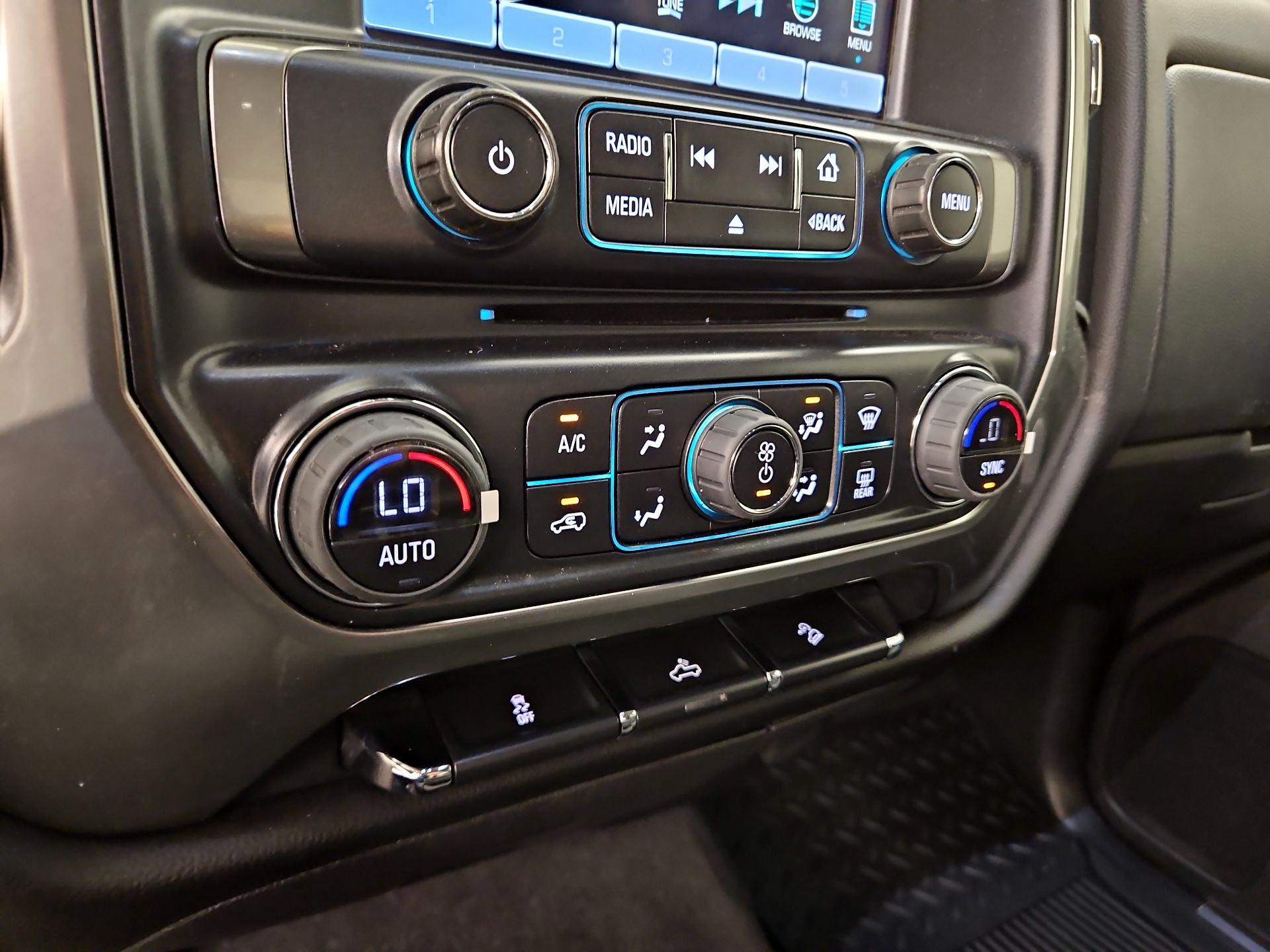 Thumbnail: 2018 Chevrolet Silverado 1500 - 16