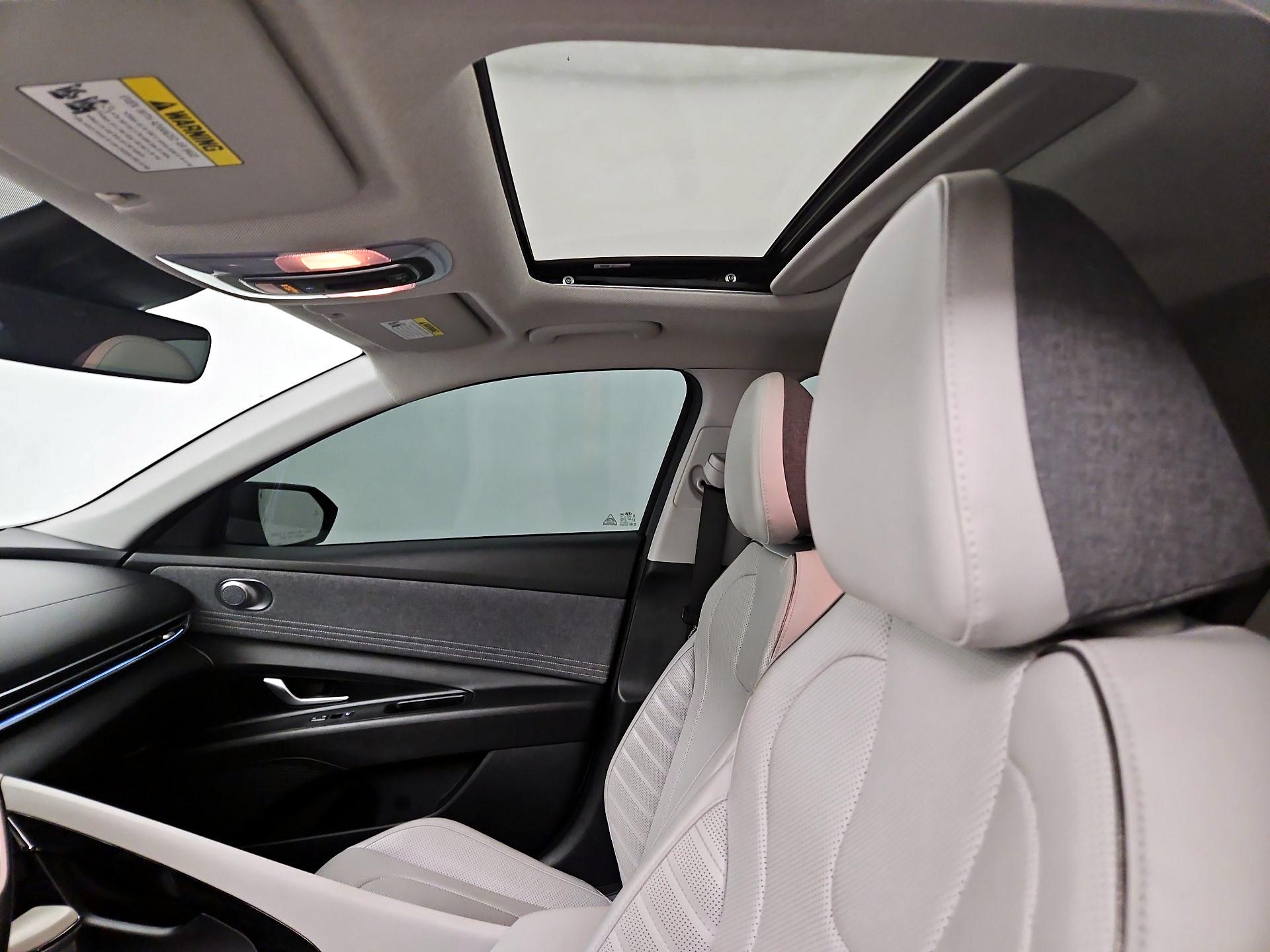 Thumbnail: 2023 Hyundai Elantra - 20