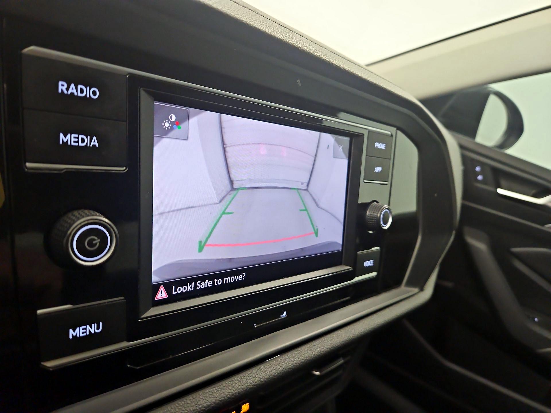 Thumbnail: 2021 Volkswagen Jetta - 14