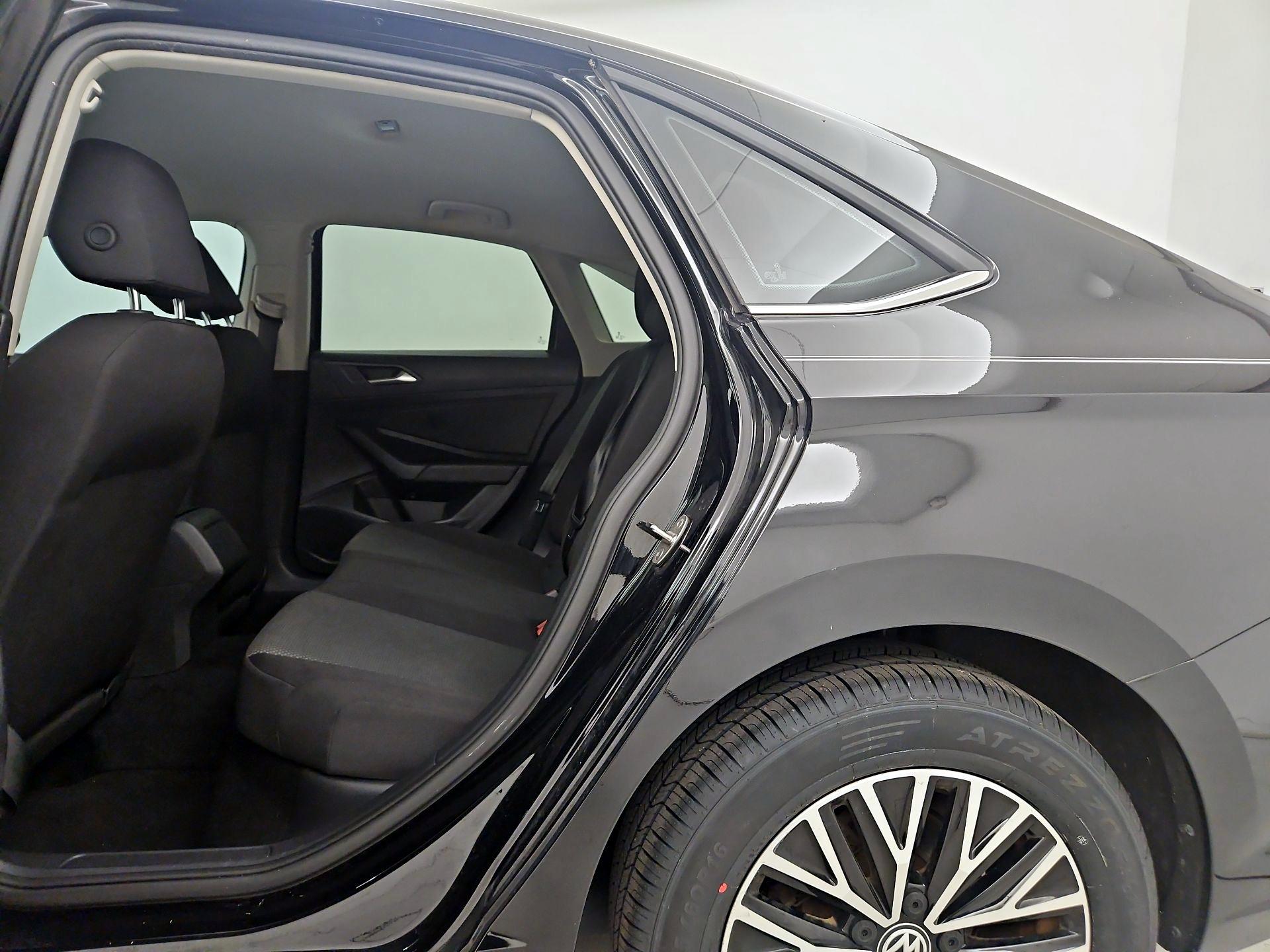 Thumbnail: 2021 Volkswagen Jetta - 19