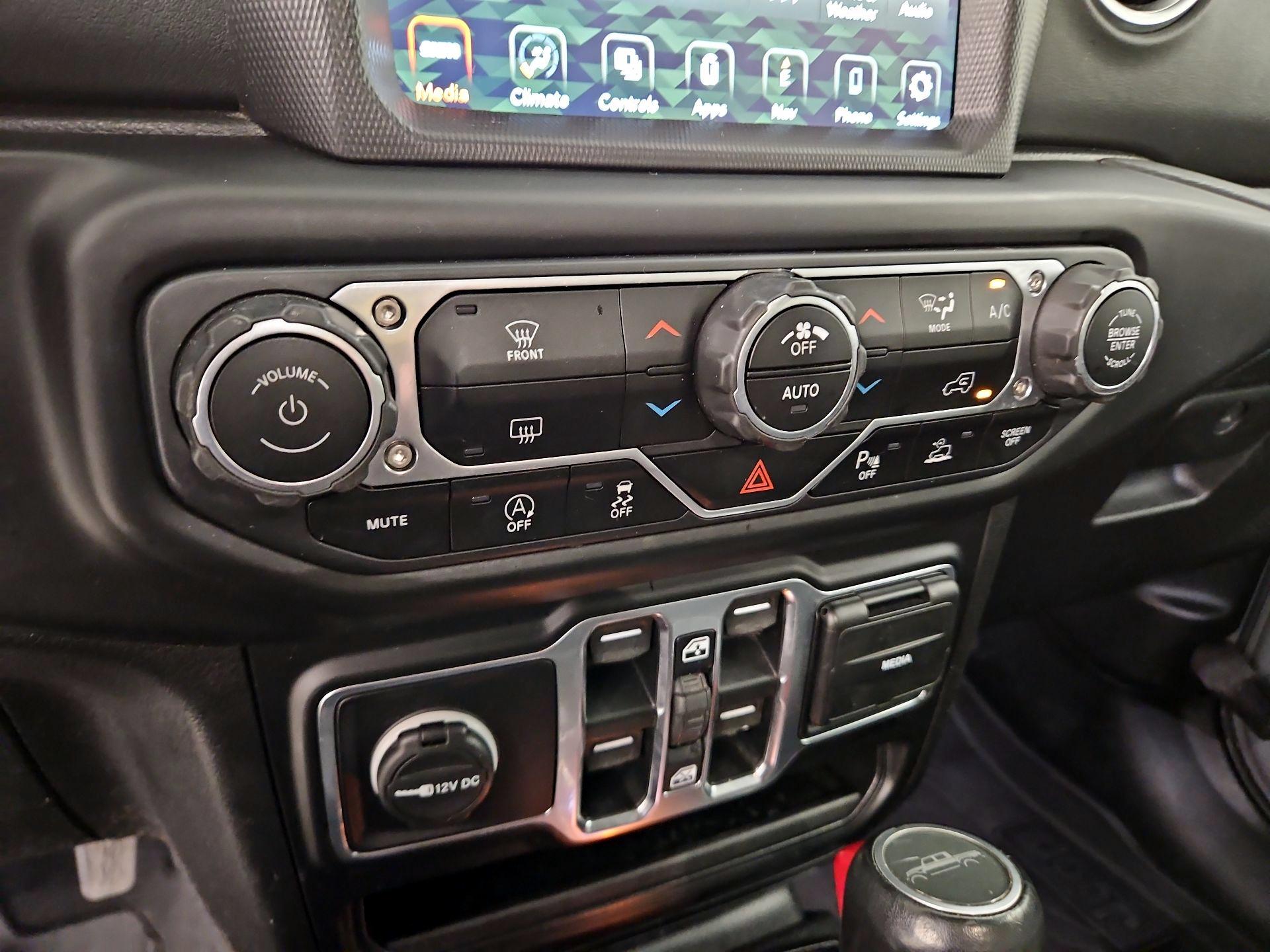 Thumbnail: 2021 Jeep Gladiator - 17