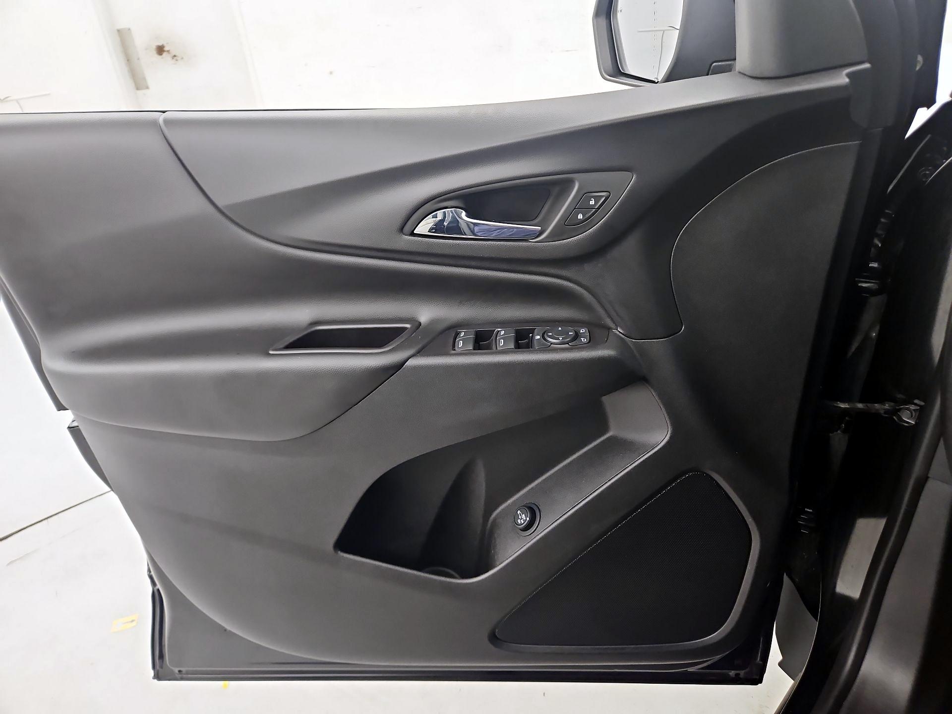 Thumbnail: 2020 Chevrolet Equinox - 12