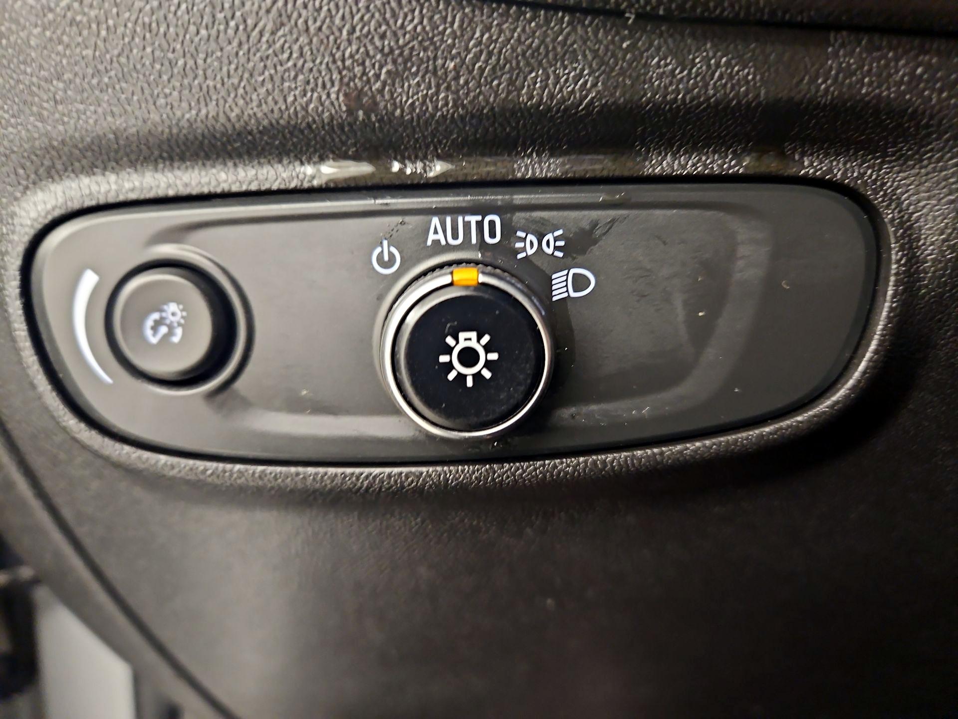 Thumbnail: 2021 Chevrolet Equinox - 13