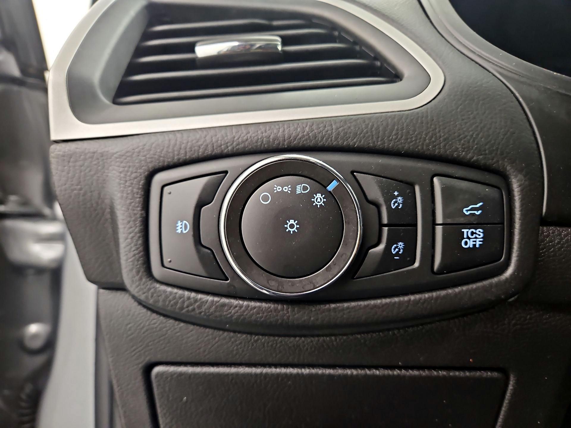 Thumbnail: 2022 Ford Edge - 13