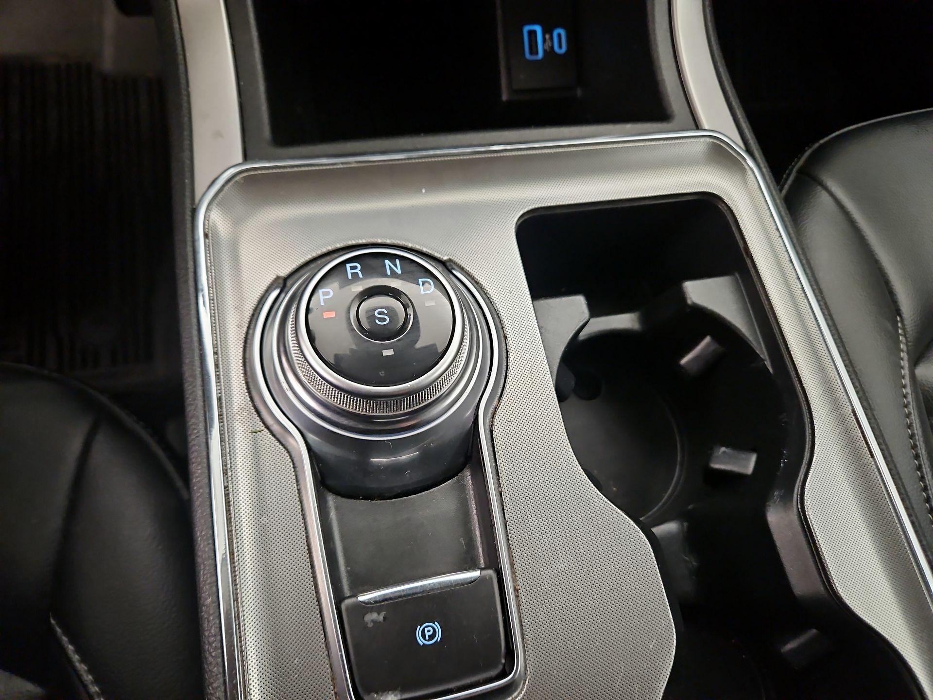 Thumbnail: 2022 Ford Edge - 17