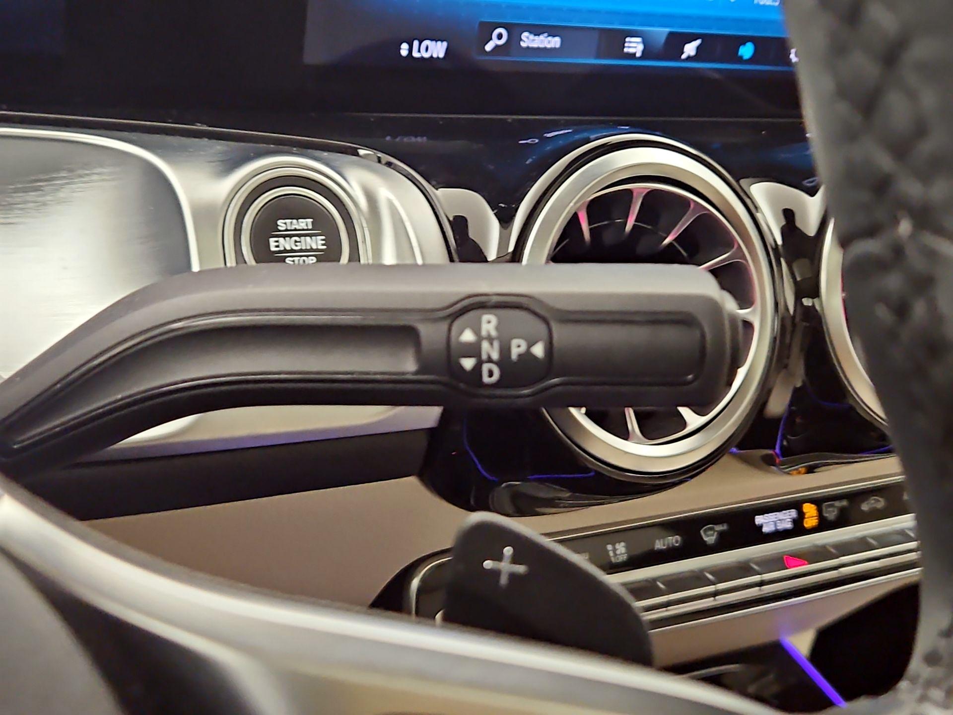 Thumbnail: 2022 Mercedes-Benz GLB - 18