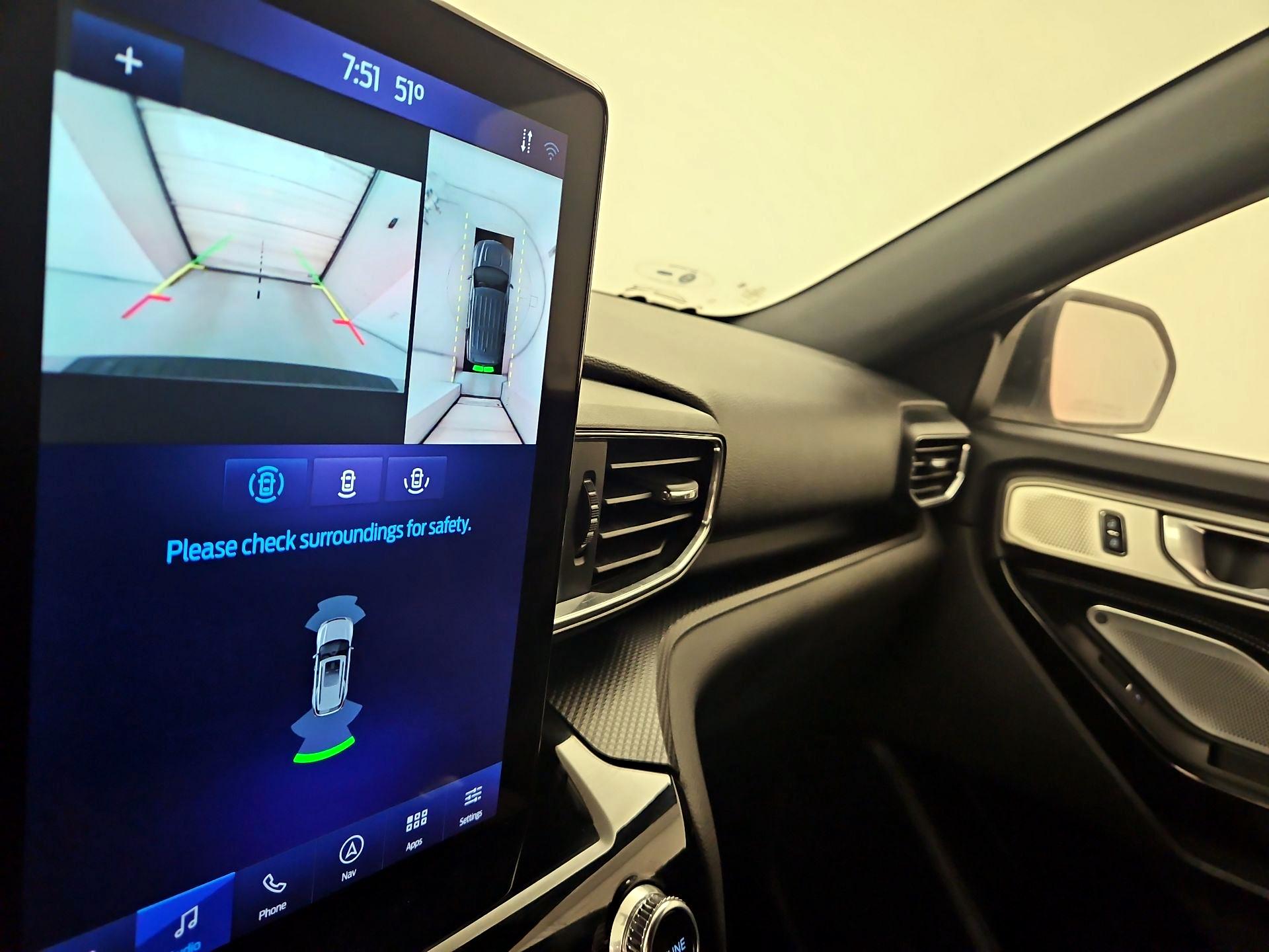 Thumbnail: 2022 Ford Explorer - 15