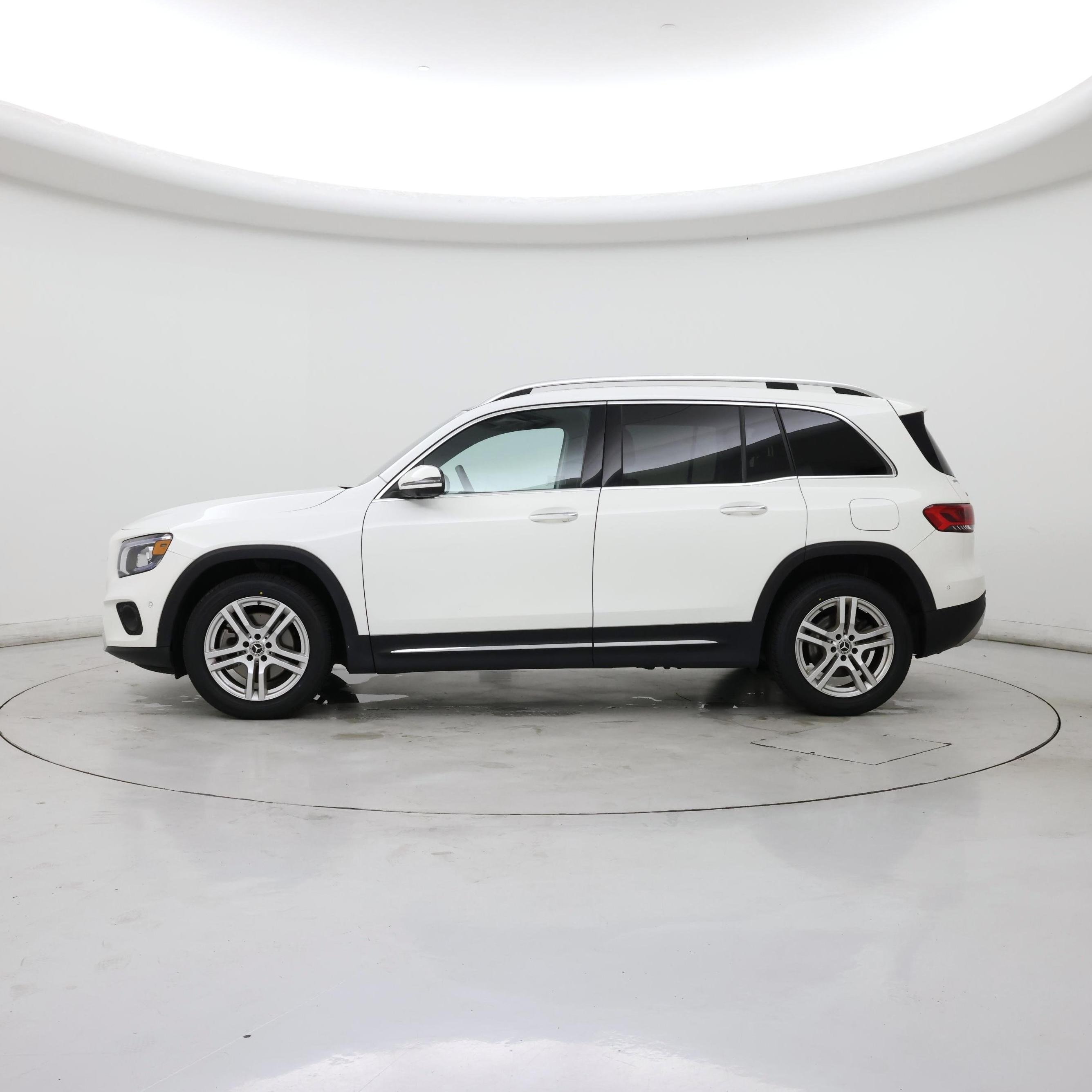 Thumbnail: 2020 Mercedes-Benz GLB - 3
