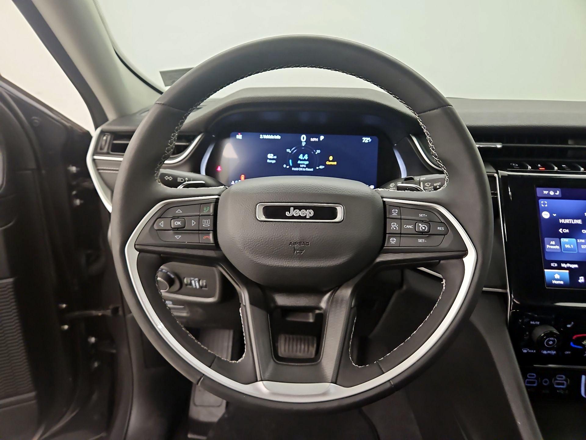 Thumbnail: 2023 Jeep Grand Cherokee - 10