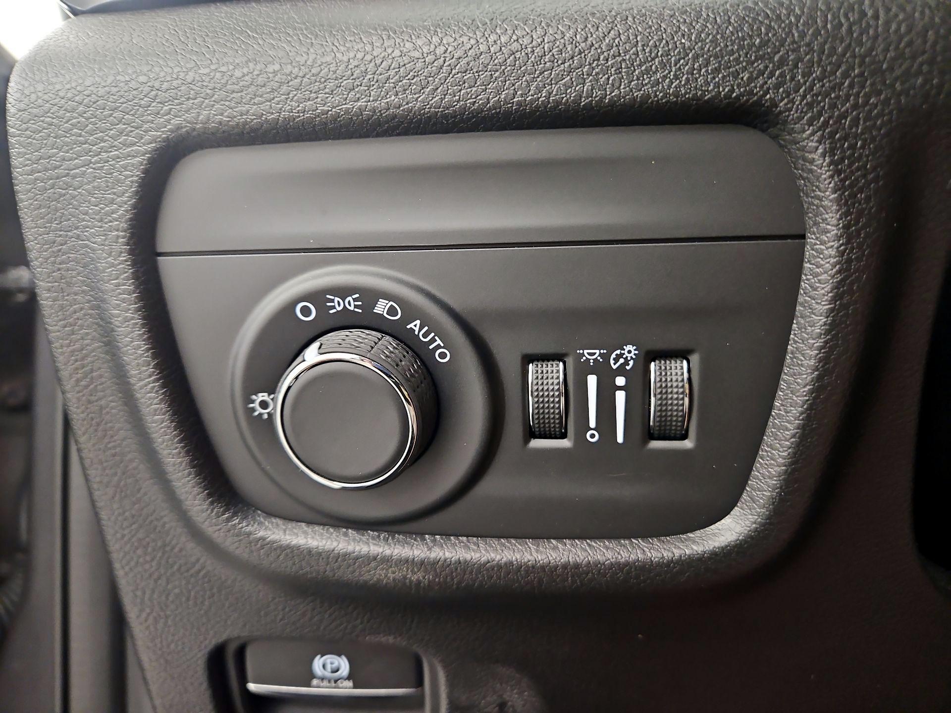 Thumbnail: 2023 Jeep Grand Cherokee - 13