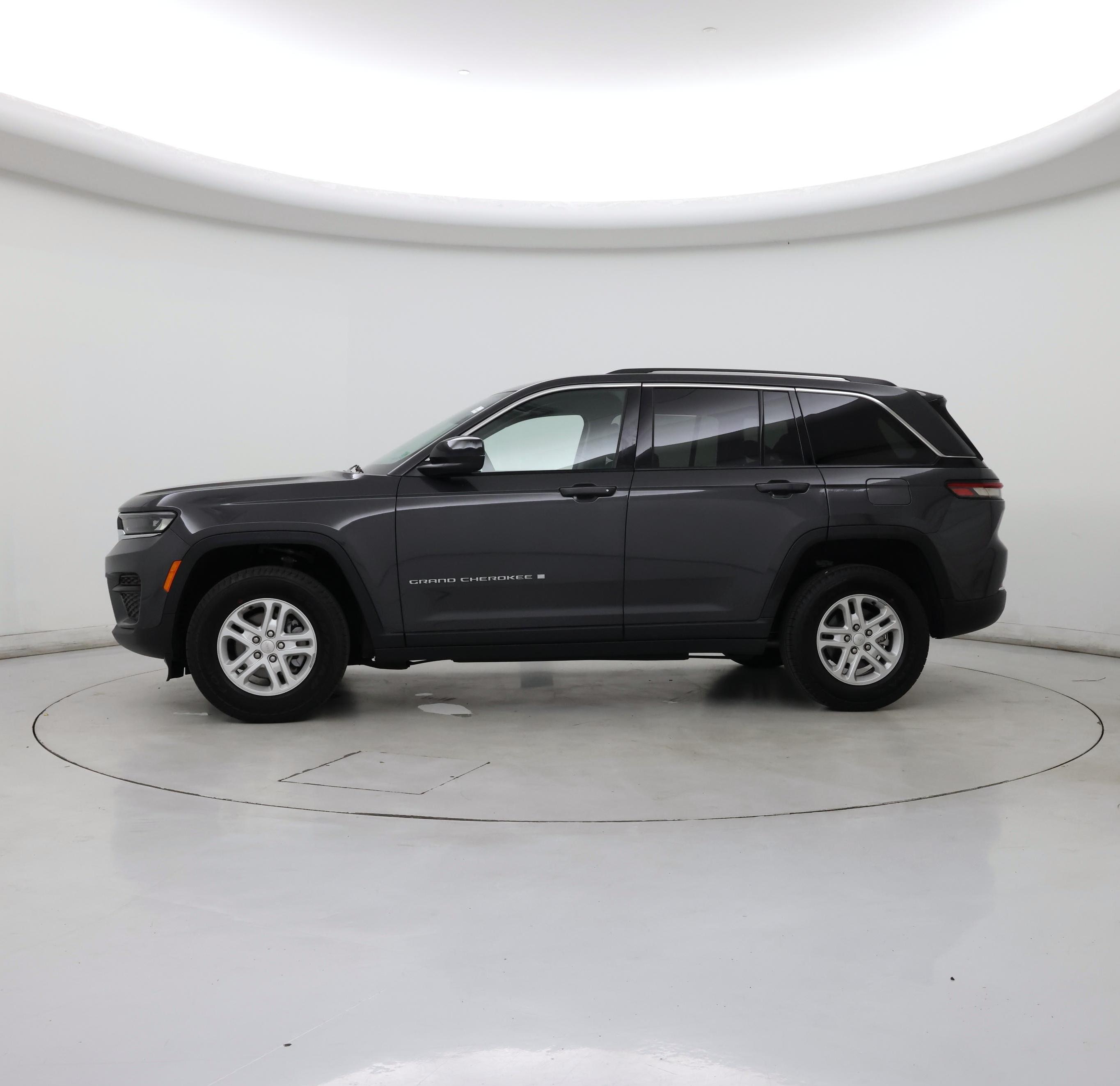 Thumbnail: 2023 Jeep Grand Cherokee - 3